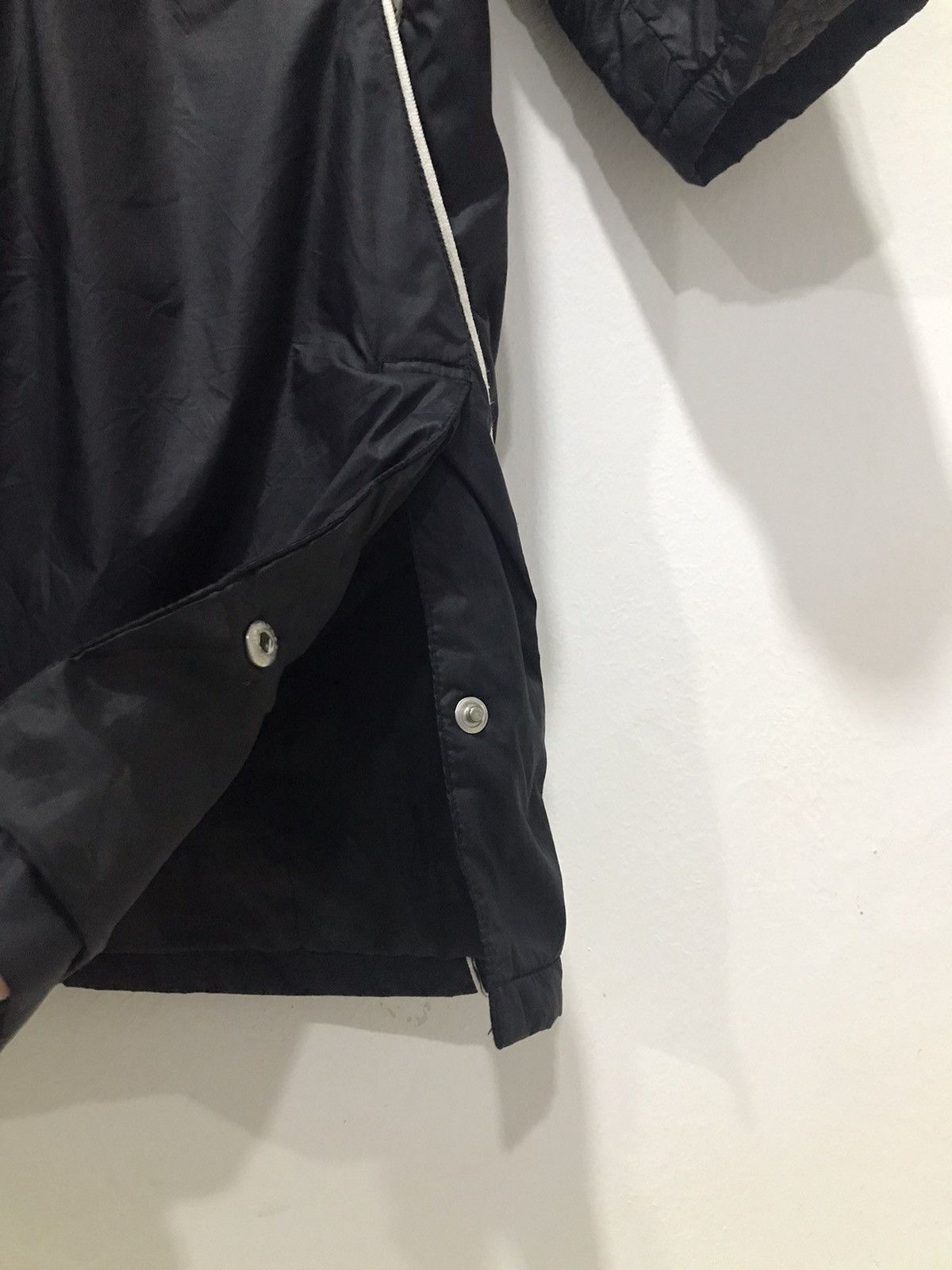 Nike Nike windbreaker big swoosh Raincoats jacket Size US M / EU 48-50 / 2 - 9 Thumbnail