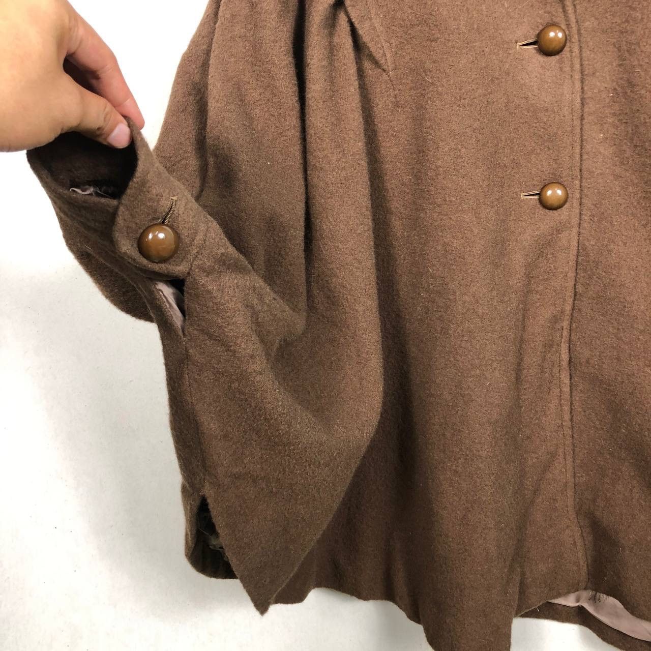 Cloak Vintage La Mode McMASSI Wool Cape Coat Balloon Sleeve Brown Size US M / EU 48-50 / 2 - 5 Thumbnail