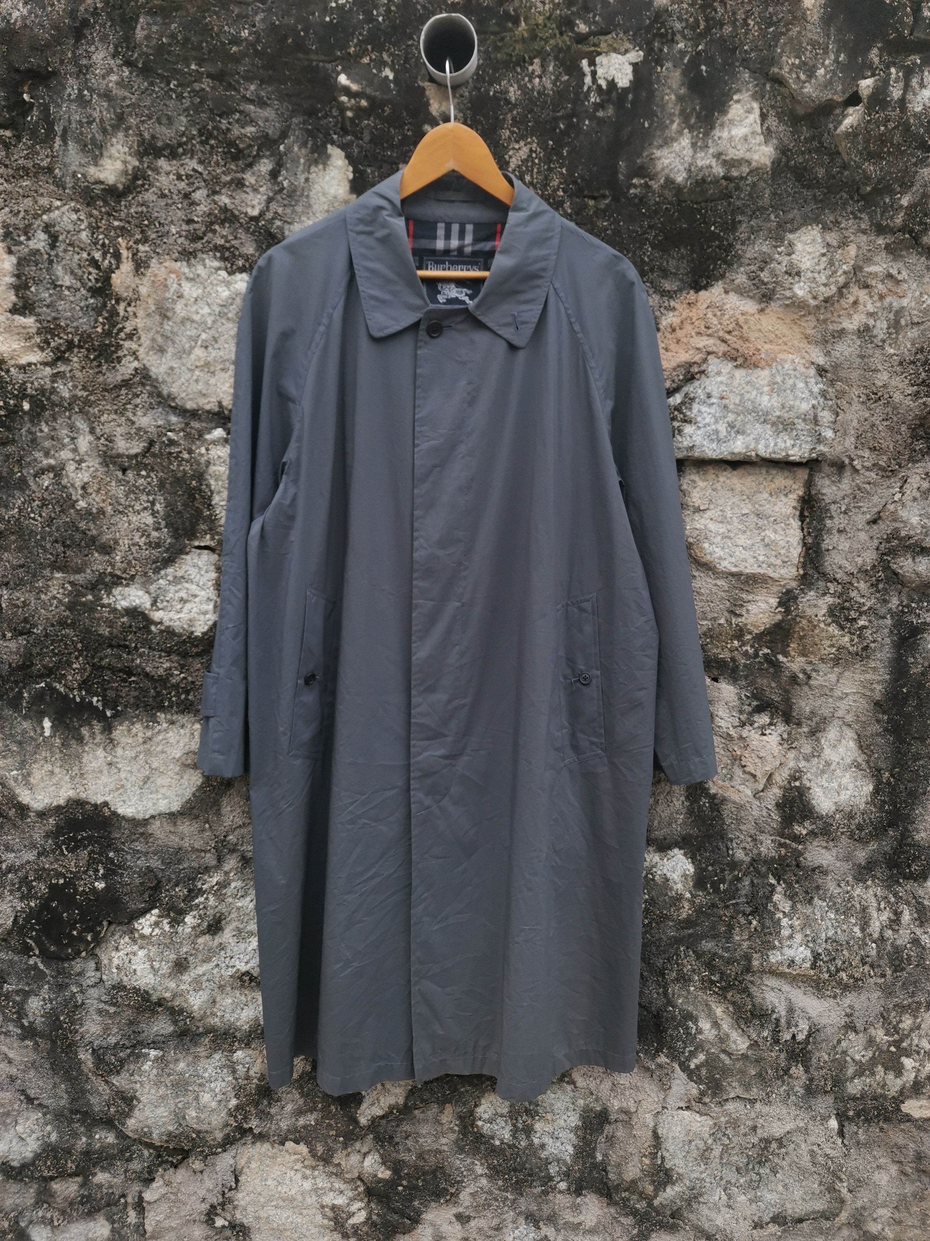 Burberry Vintage Burberrys Nylon Long Jacket Size US L / EU 52-54 / 3 - 1 Thumbnail