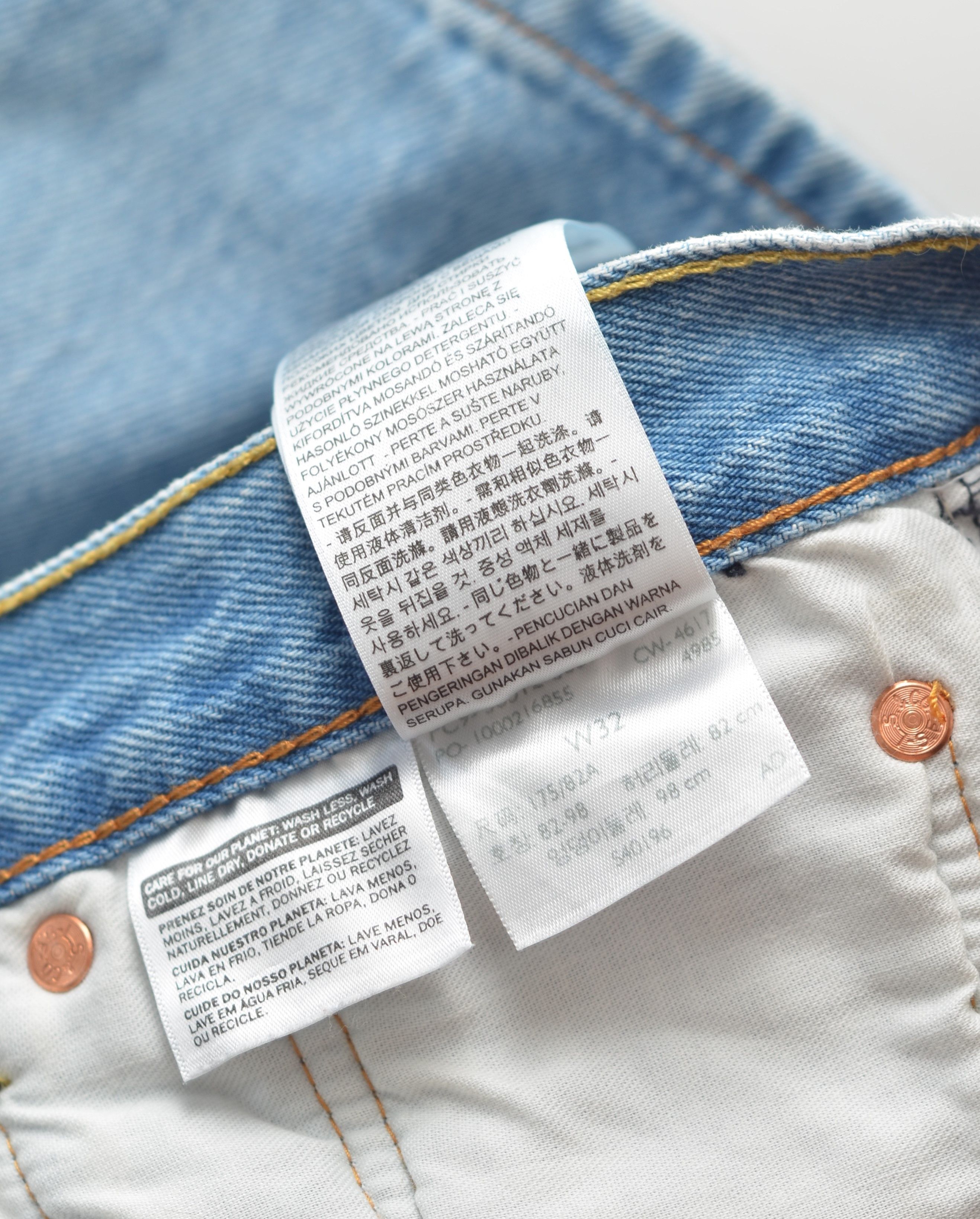 Levi's Levi's 501 Cotton Denim Shorts Made in Egypt Size US 32 / EU 48 - 14 Thumbnail