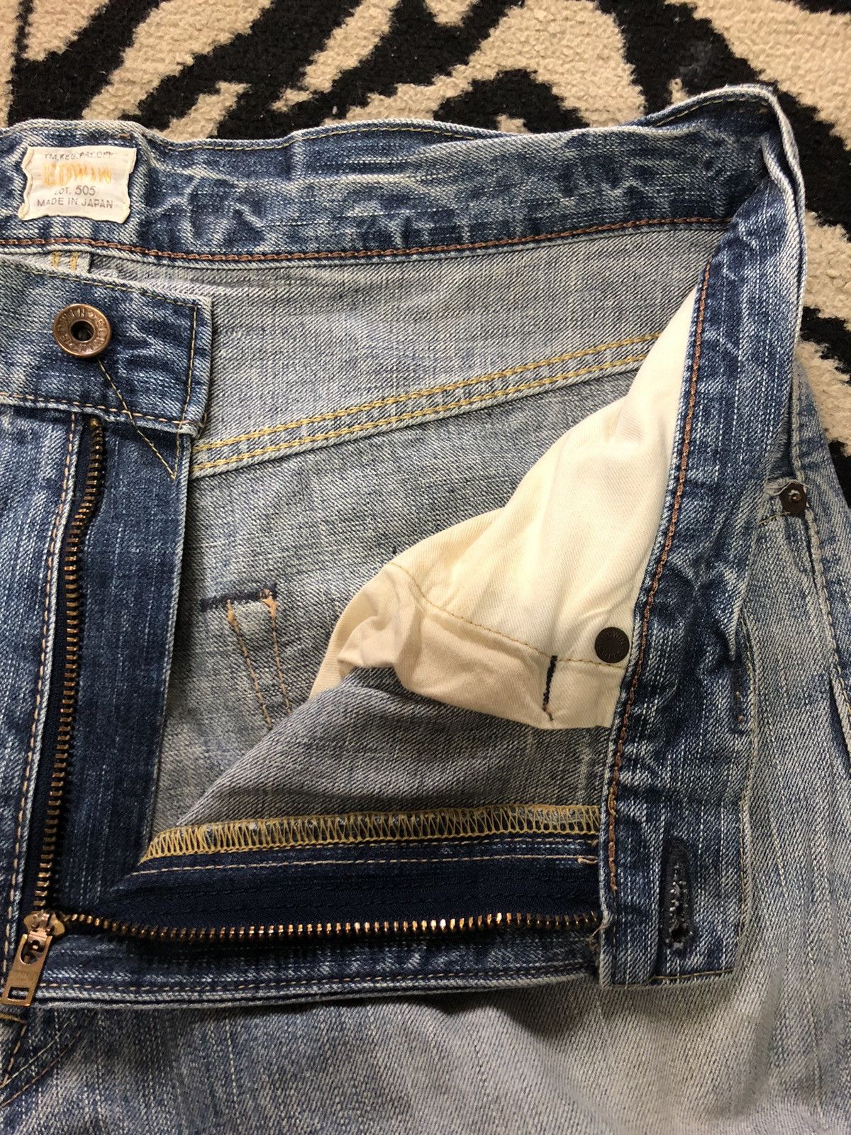 Edwin × Salvage × Vintage VINTAGE SELVEDGE EDWIN 505z BLUE WASH DISTRESSED DENIM Size US 33 - 7 Thumbnail