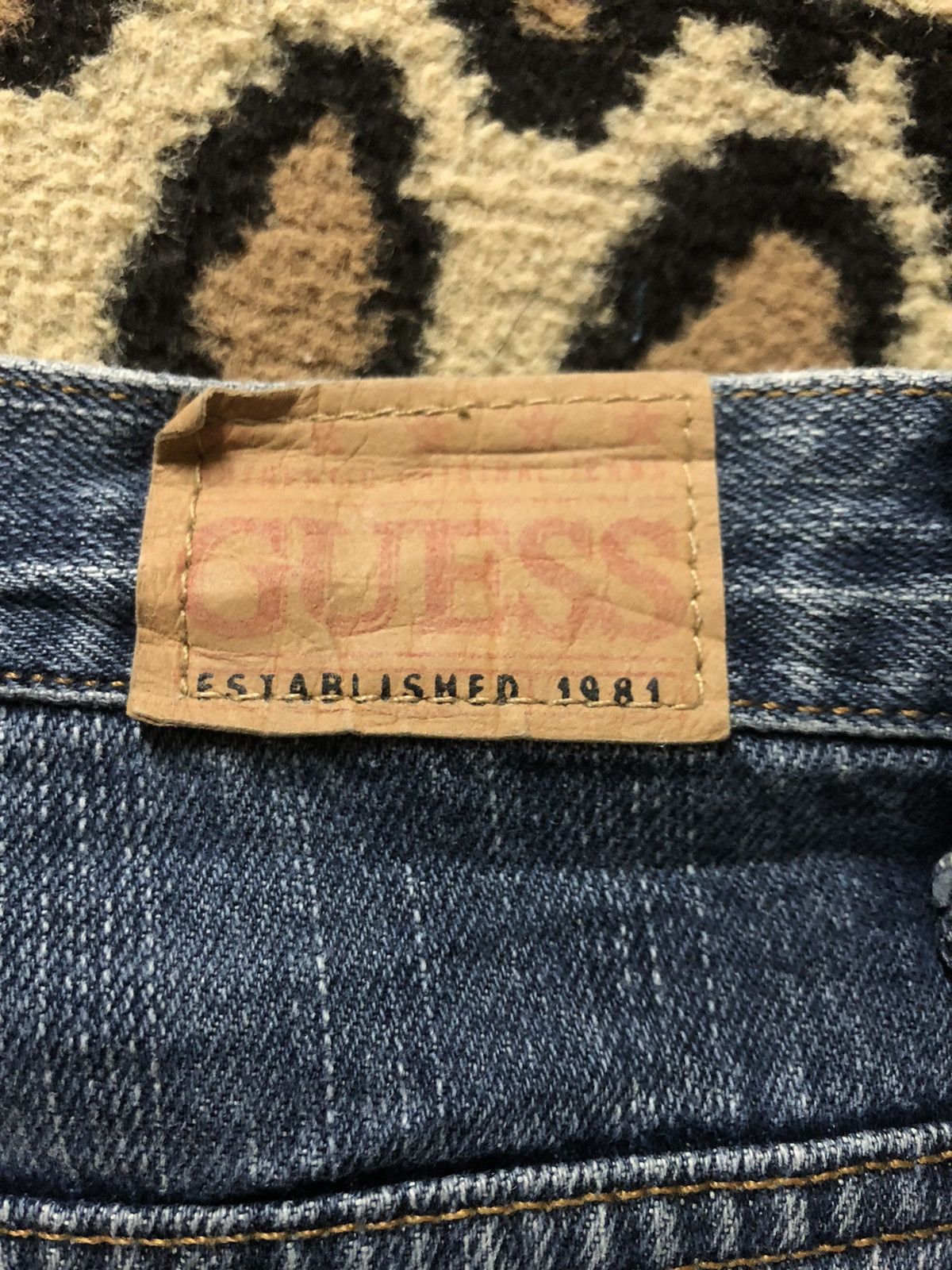 Guess × Vintage VINTAGE 90s GUESS BLUE WASH DENIM Size US 33 - 2 Thumbnail