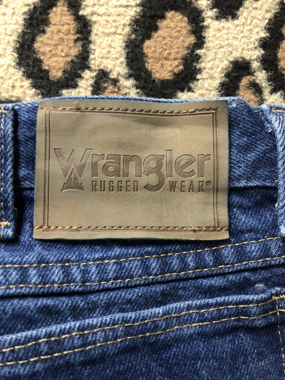 Vintage × Wrangler VINTAGE WRANGLER RUGGED WEAR BLUE DENIM Size US 36 / EU 52 - 4 Thumbnail