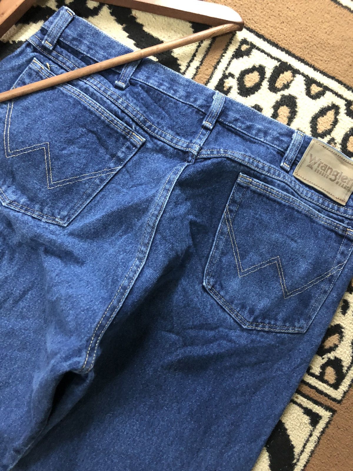 Vintage × Wrangler VINTAGE WRANGLER RUGGED WEAR BLUE DENIM Size US 36 / EU 52 - 5 Thumbnail