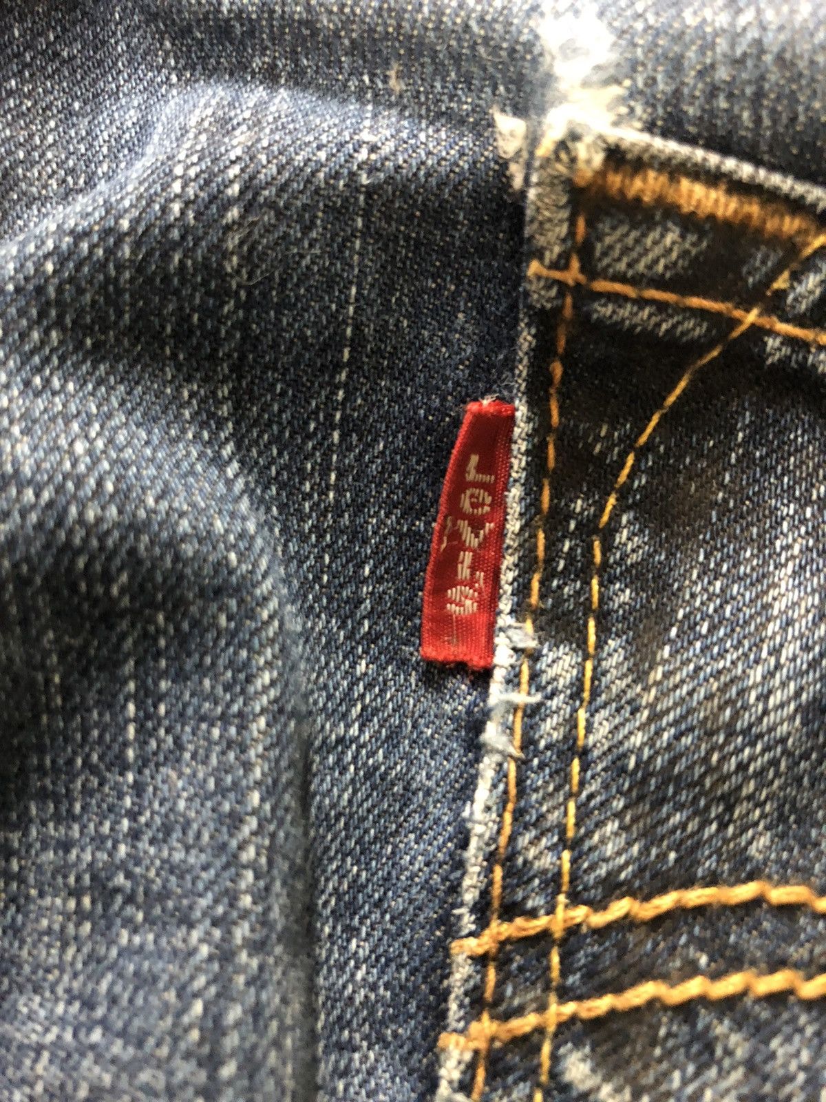 Levi's × Vintage VINTAGE 90s LEVIS BLUE WASH DENIM Size US 33 - 9 Thumbnail