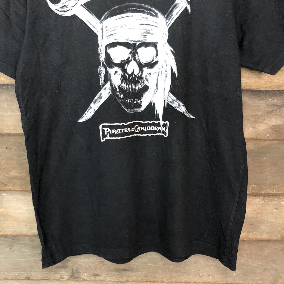 Cartoon Network × Uniqlo Pirates Of Carribean X Uniqlo Black Tshirt #3962 Size US M / EU 48-50 / 2 - 6 Thumbnail