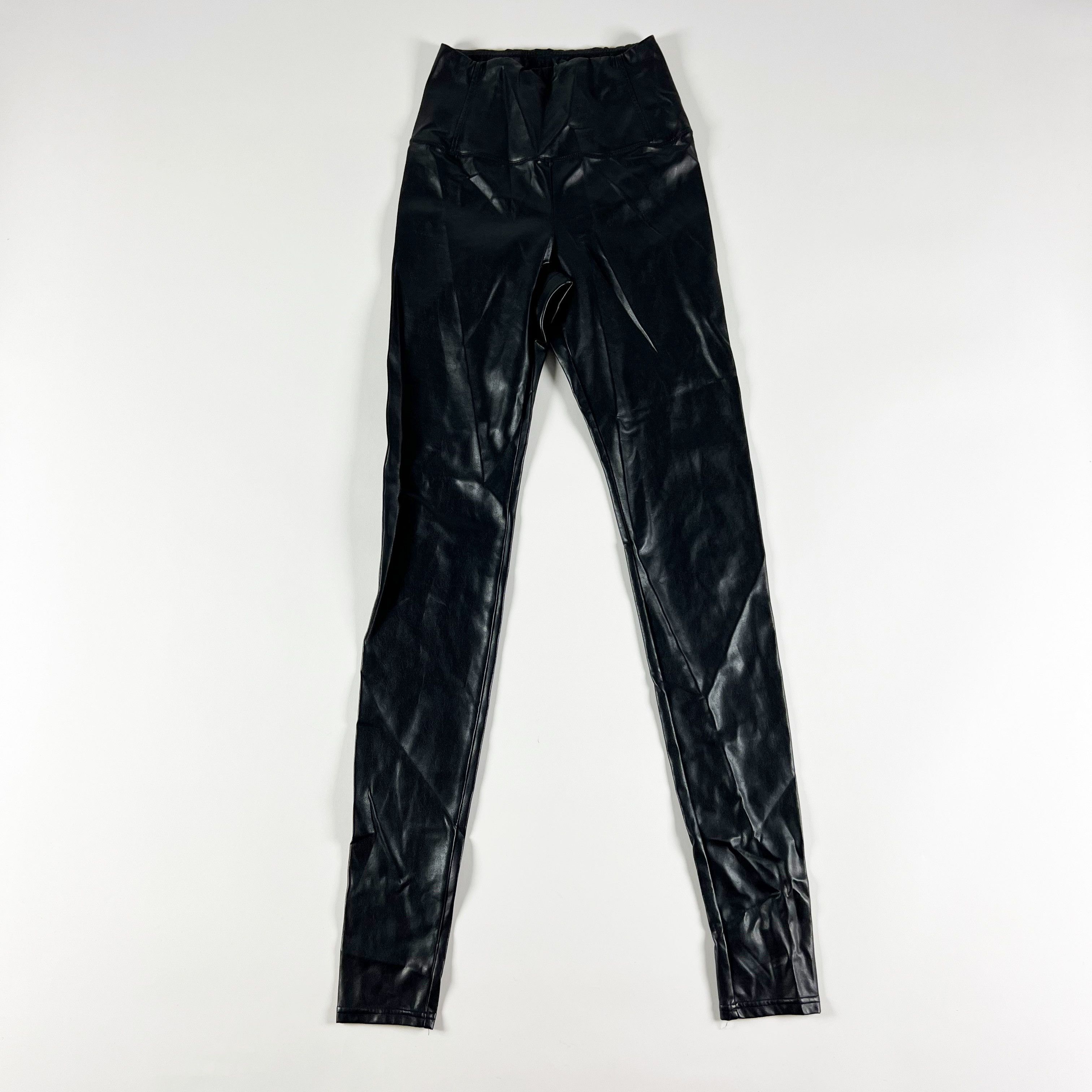 Wilfred Free Aritzia Daria High Waisted Vegan