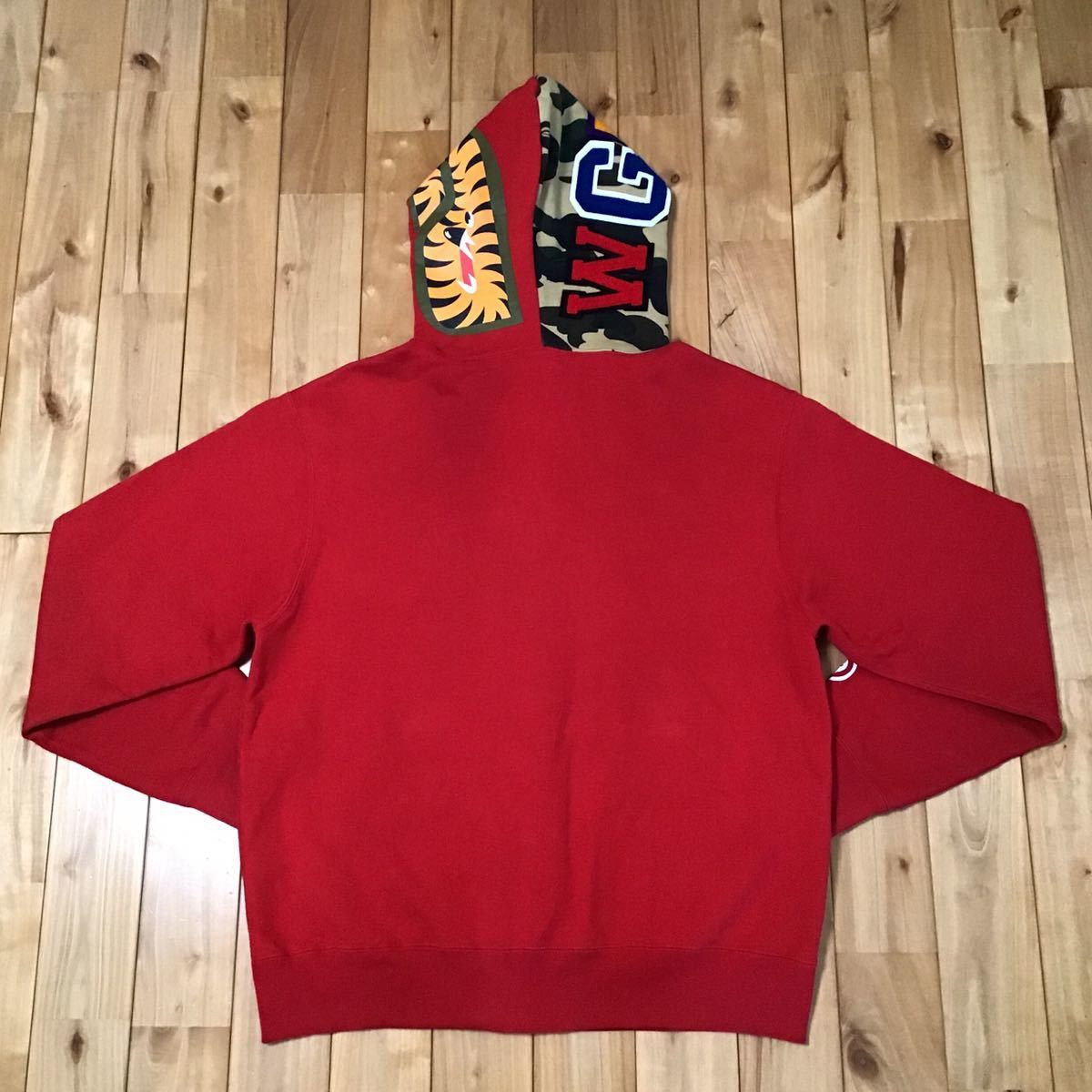 Bape 2006 🔥aoyama limited🔥 shark full zip hoodie BAPE Size US M / EU 48-50 / 2 - 5 Thumbnail