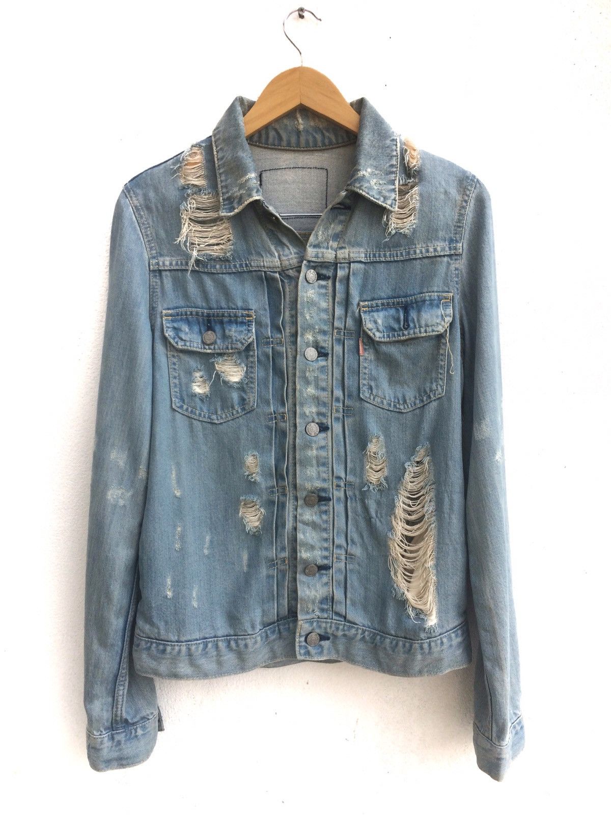 Other MOUSSY Distressed Denim Trucker Jacket Size US S / EU 44-46 / 1 - 1 Thumbnail