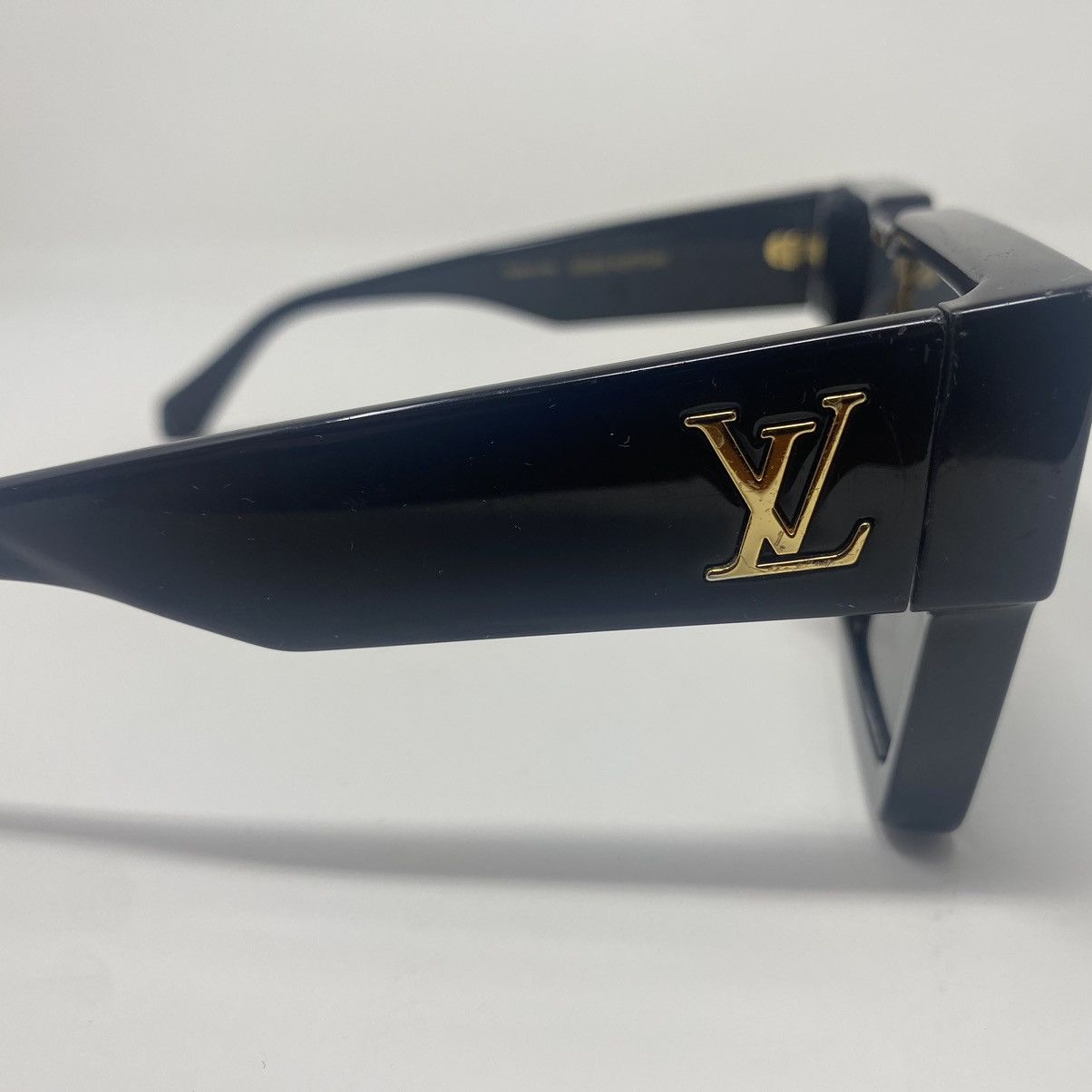 Louis Vuitton LOUIS VUITTON ‘Cyclone’ Sunglasses Black Eastern Size ONE SIZE - 5 Thumbnail