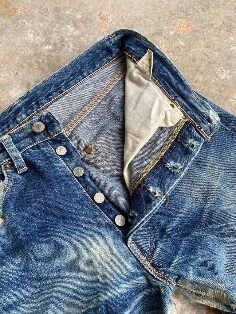 Levi's Vintage Clothing RARE🔥Repro True Vintage Distress Levi's 501 of 1955 Jeans Size US 31 - 14 Thumbnail