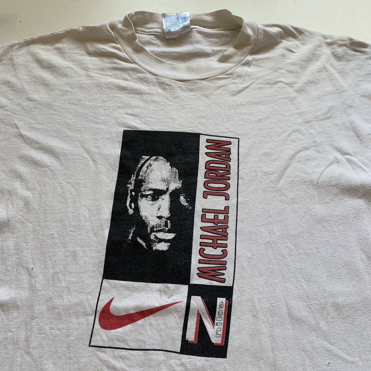 Jordan Brand × Nike × Vintage Vintage 90s Michael Jordan Nike Bootleg Graphic T Shirt XL Size US XL / EU 56 / 4 - 3 Thumbnail