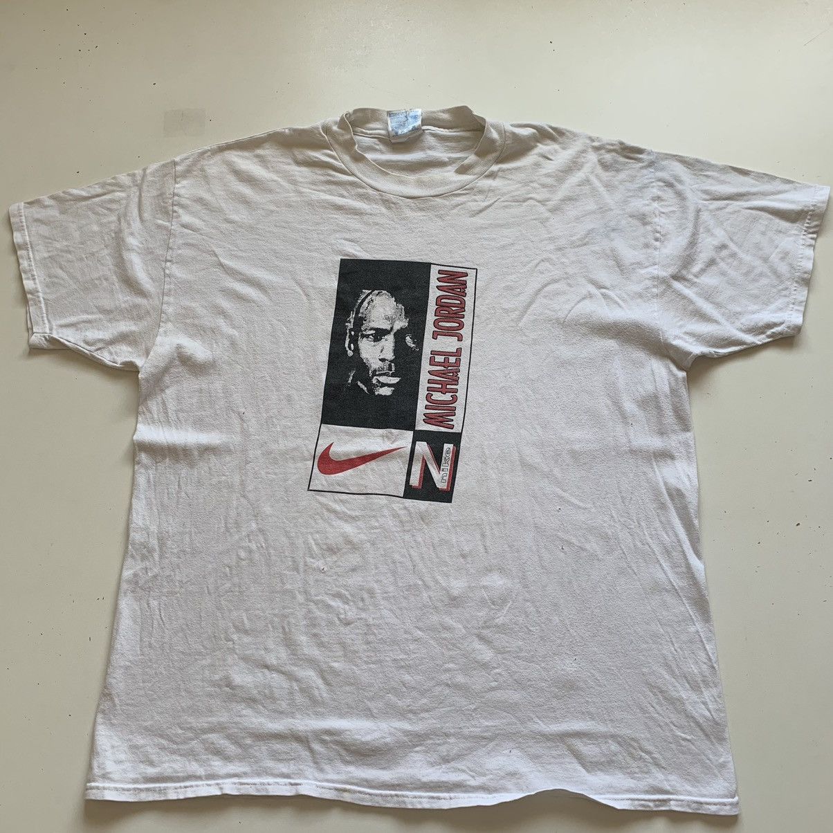 Jordan Brand × Nike × Vintage Vintage 90s Michael Jordan Nike Bootleg Graphic T Shirt XL Size US XL / EU 56 / 4 - 1 Thumbnail