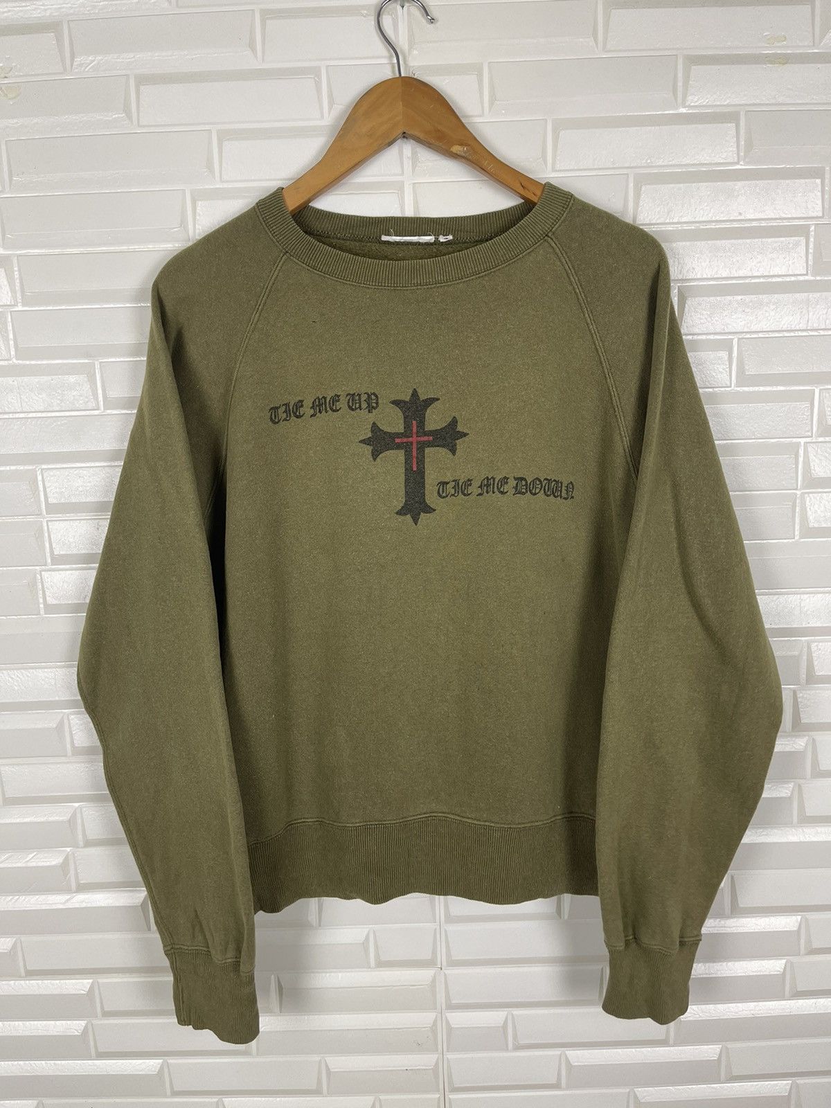 Designer Vintage Streetwear Sweatshirt Chrome Heart Inspired Size US M / EU 48-50 / 2 - 1 Thumbnail