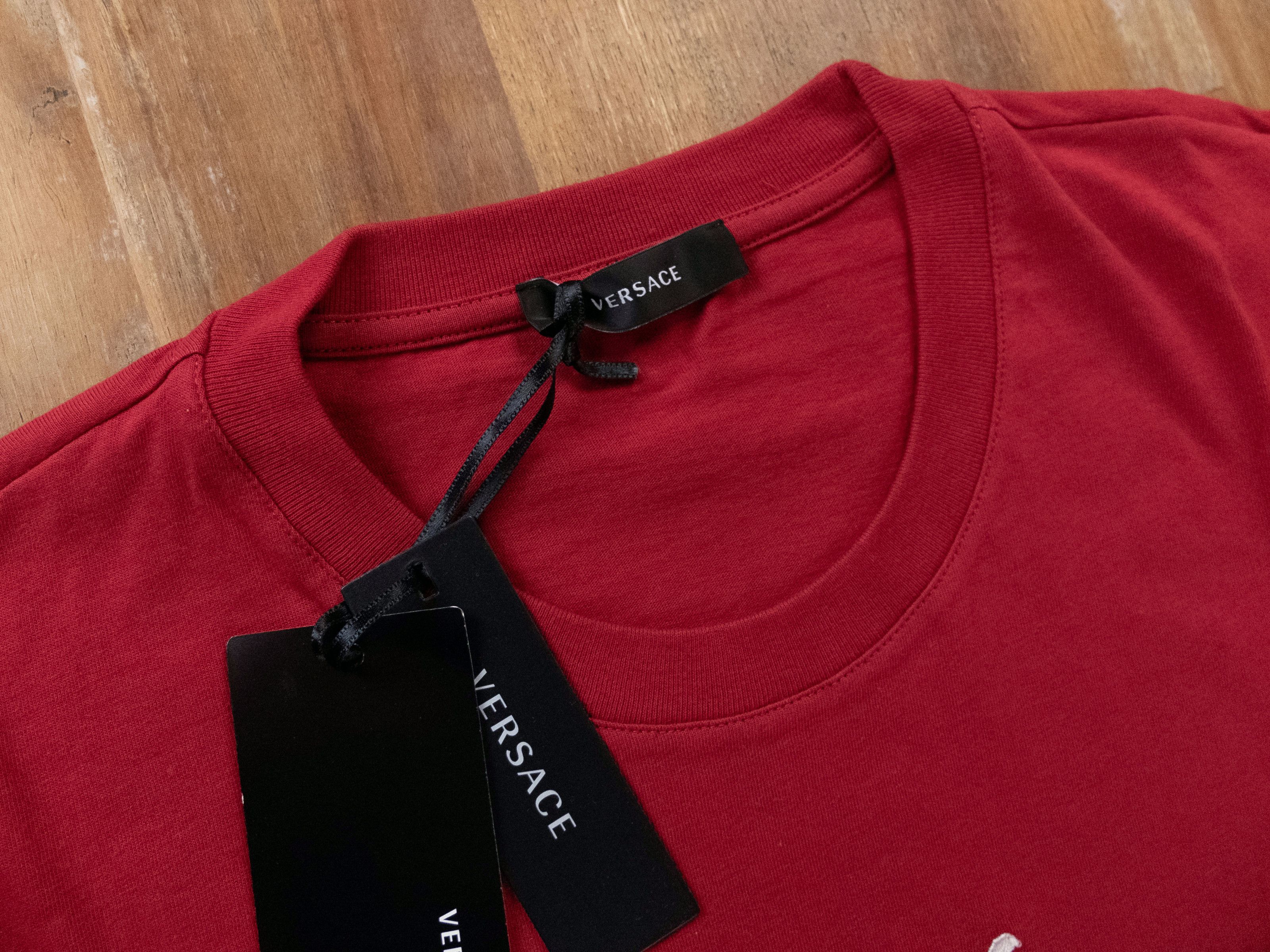 Versace VERSACE red white signature logo embroidered t-shirt XL Size US XL / EU 56 / 4 - 3 Thumbnail
