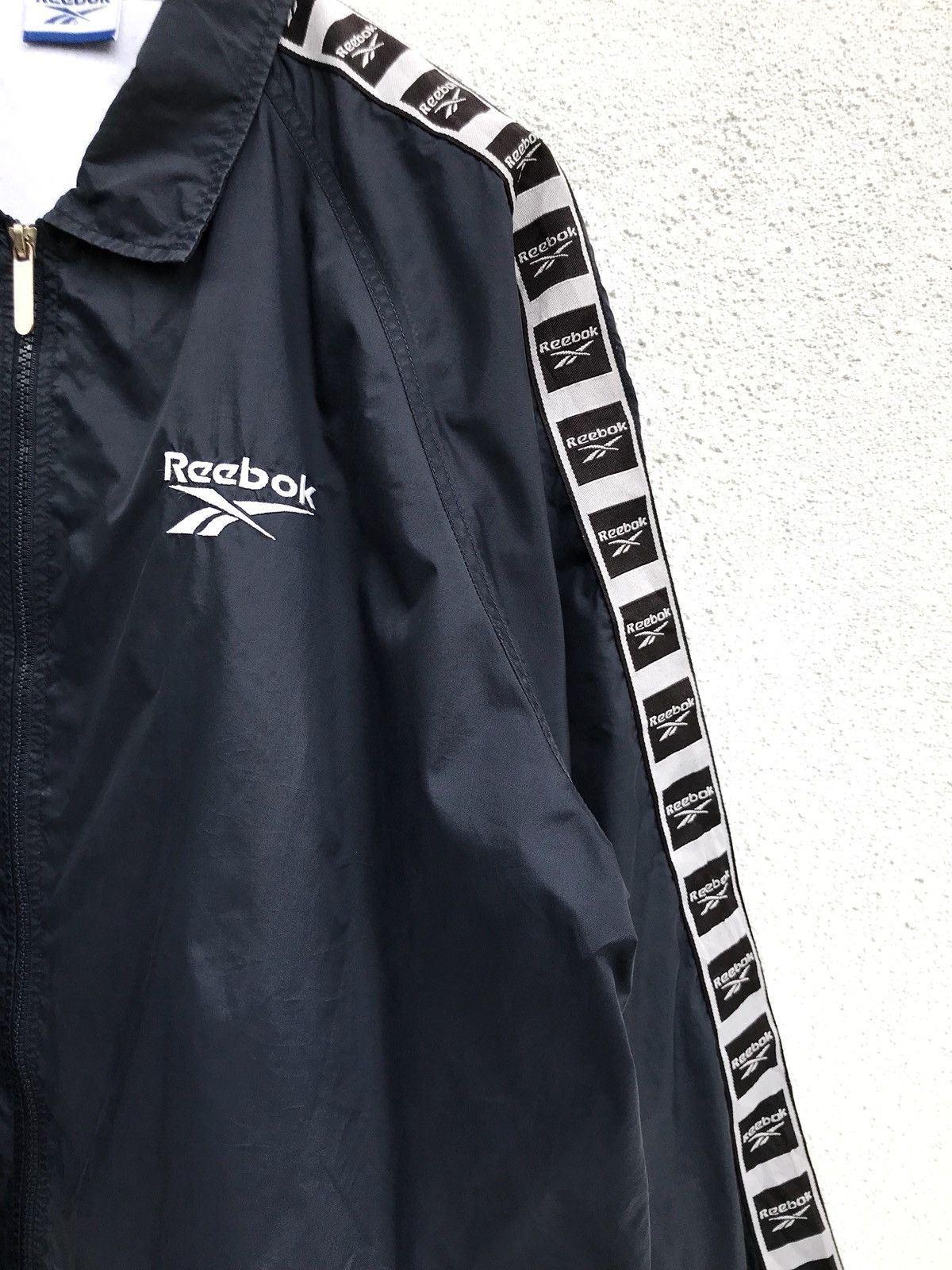 Reebok Reebok Windbreaker Button Lightweight Jacket Armpit 25”x33” Size US L / EU 52-54 / 3 - 5 Thumbnail