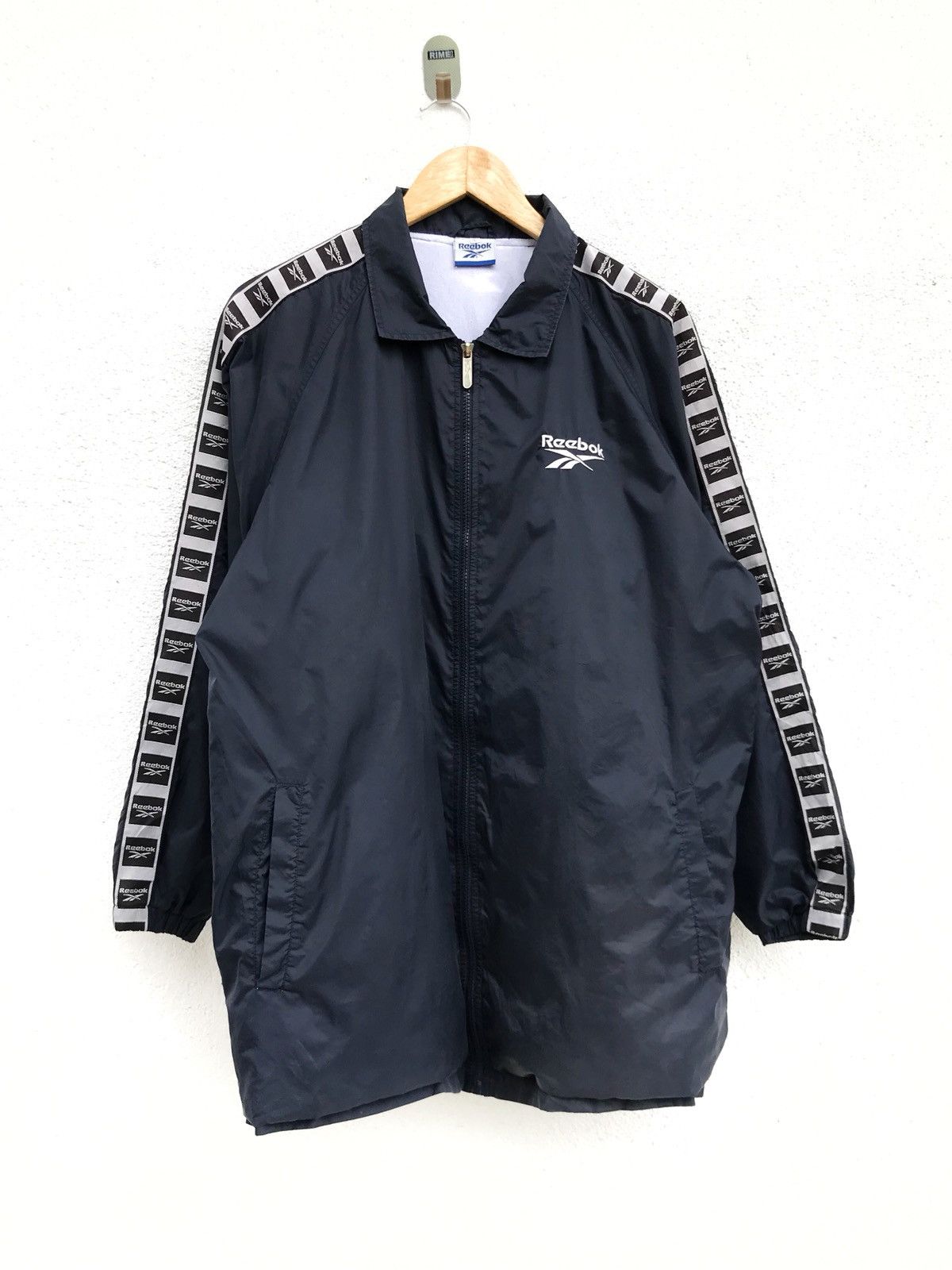 Reebok Reebok Windbreaker Button Lightweight Jacket Armpit 25”x33” Size US L / EU 52-54 / 3 - 1 Thumbnail