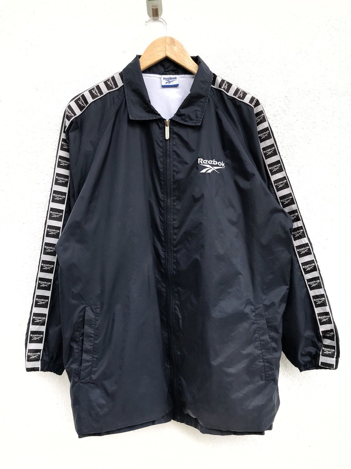 Reebok Reebok Windbreaker Button Lightweight Jacket Armpit 25”x33” Size US L / EU 52-54 / 3 - 2 Thumbnail