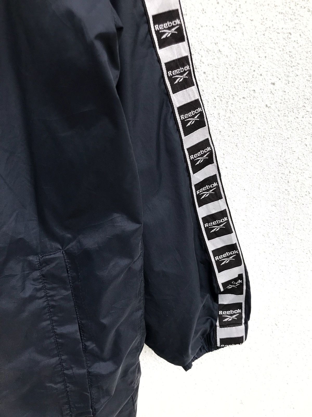 Reebok Reebok Windbreaker Button Lightweight Jacket Armpit 25”x33” Size US L / EU 52-54 / 3 - 6 Thumbnail