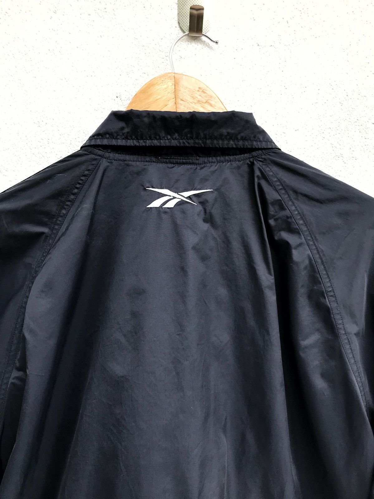 Reebok Reebok Windbreaker Button Lightweight Jacket Armpit 25”x33” Size US L / EU 52-54 / 3 - 12 Thumbnail