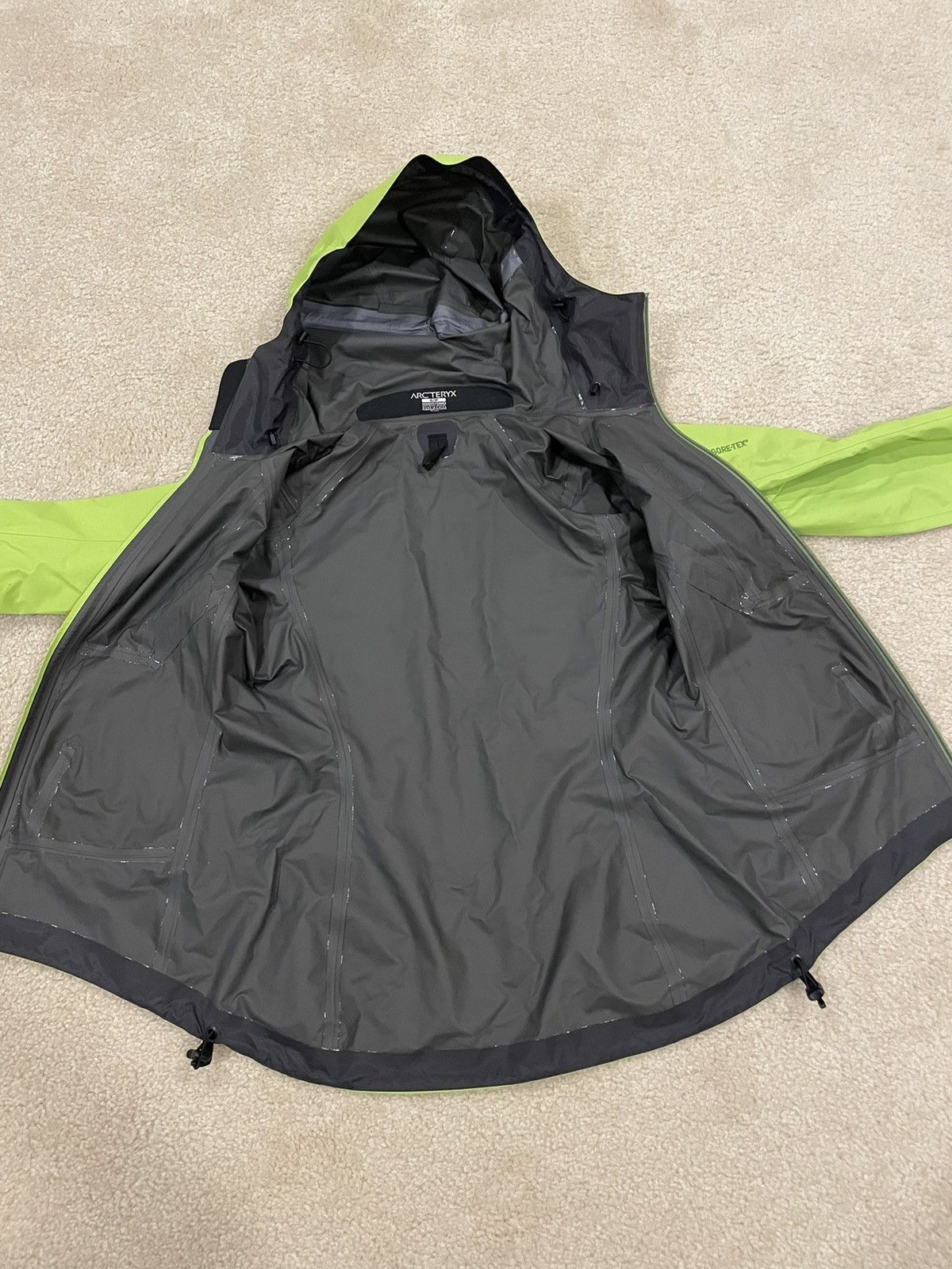 Arc'teryx ARC’TERYX Beta SL Moss Bloom Size US S / EU 44-46 / 1 - 10 Thumbnail