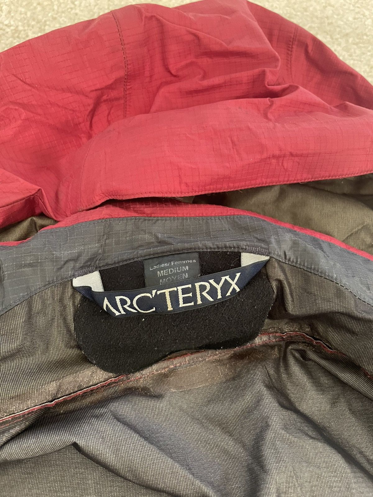 Arc'teryx × Goretex × Vintage ARC'TERYX Theta LT Crimson Arc'teryx × Goretex × Vintage ARC'TERYX Theta LT Crimson