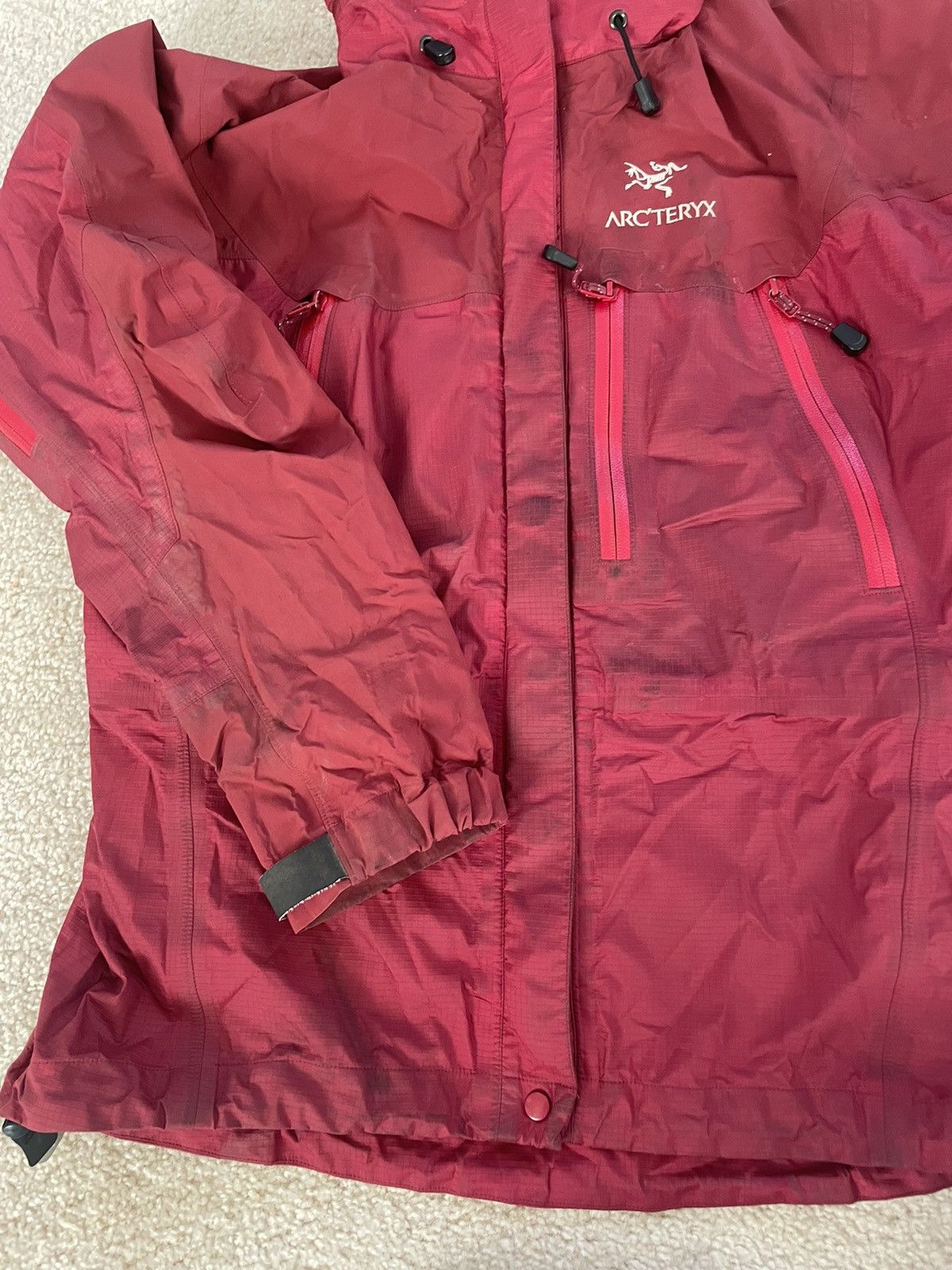 Arc'teryx ARC’TERYX Theta LT Crimson 2000 Size US M / EU 48-50 / 2 - 11 Thumbnail