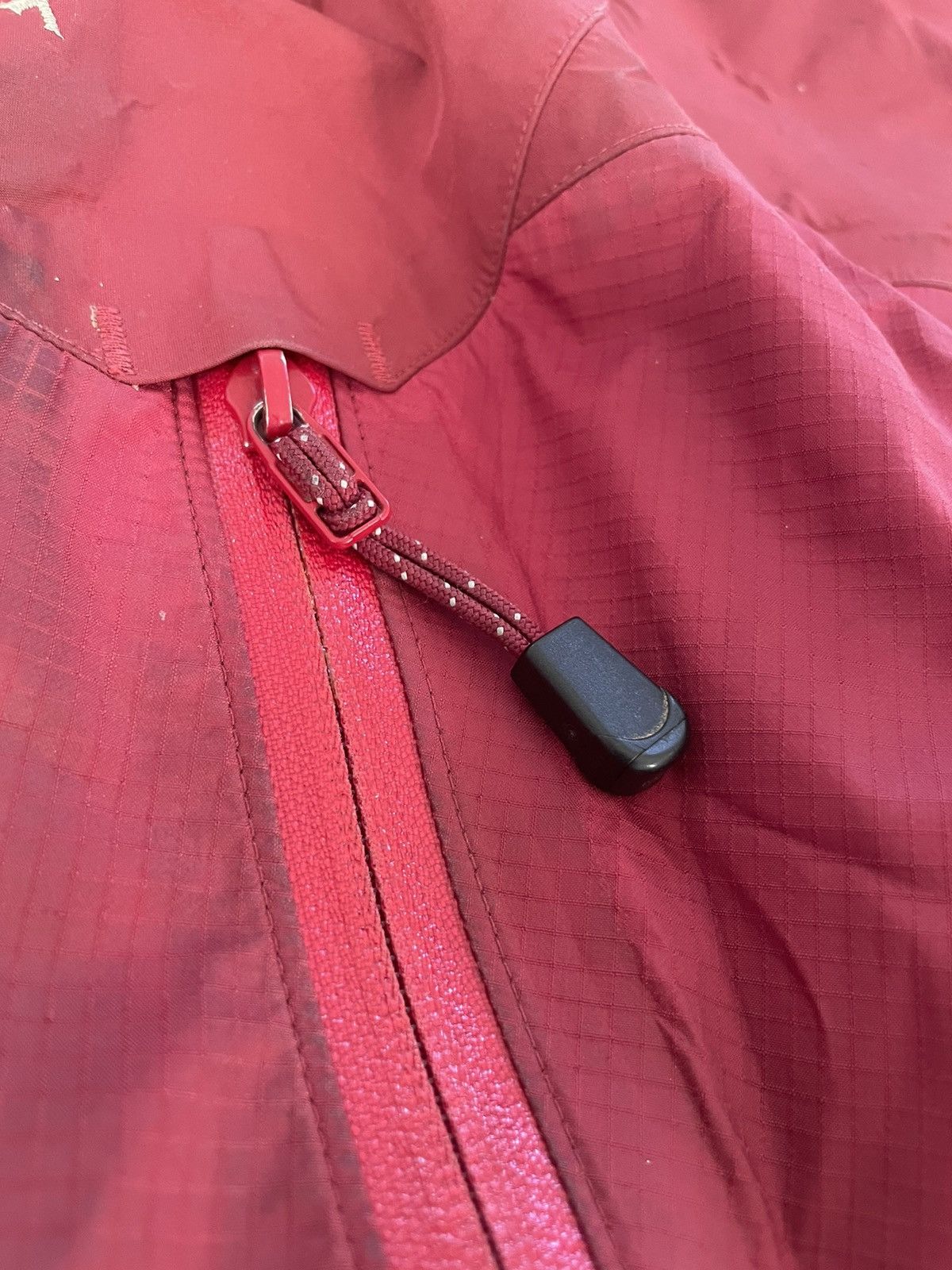 Arc'teryx ARC’TERYX Theta LT Crimson 2000 Size US M / EU 48-50 / 2 - 16 Thumbnail