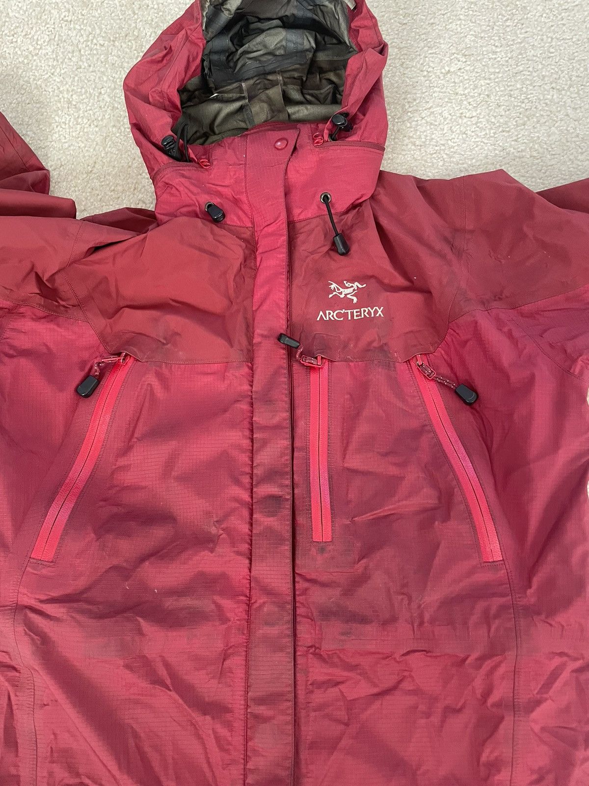 Arc'teryx ARC’TERYX Theta LT Crimson 2000 Size US M / EU 48-50 / 2 - 15 Thumbnail