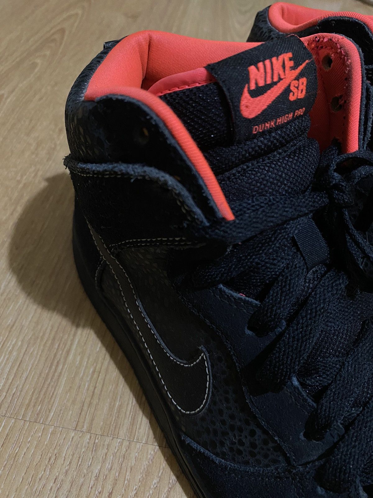 Nike Nike SB Dunk High Black Safari Atomic Red Size US 11 / EU 44 - 7 Thumbnail