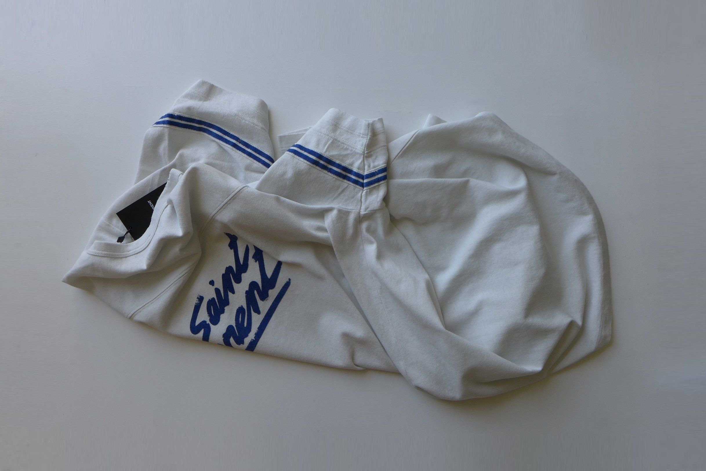 Saint Laurent Paris Saint Laurent 50s Signature Print Destroyed T-shirt Size US S / EU 44-46 / 1 - 8 Thumbnail