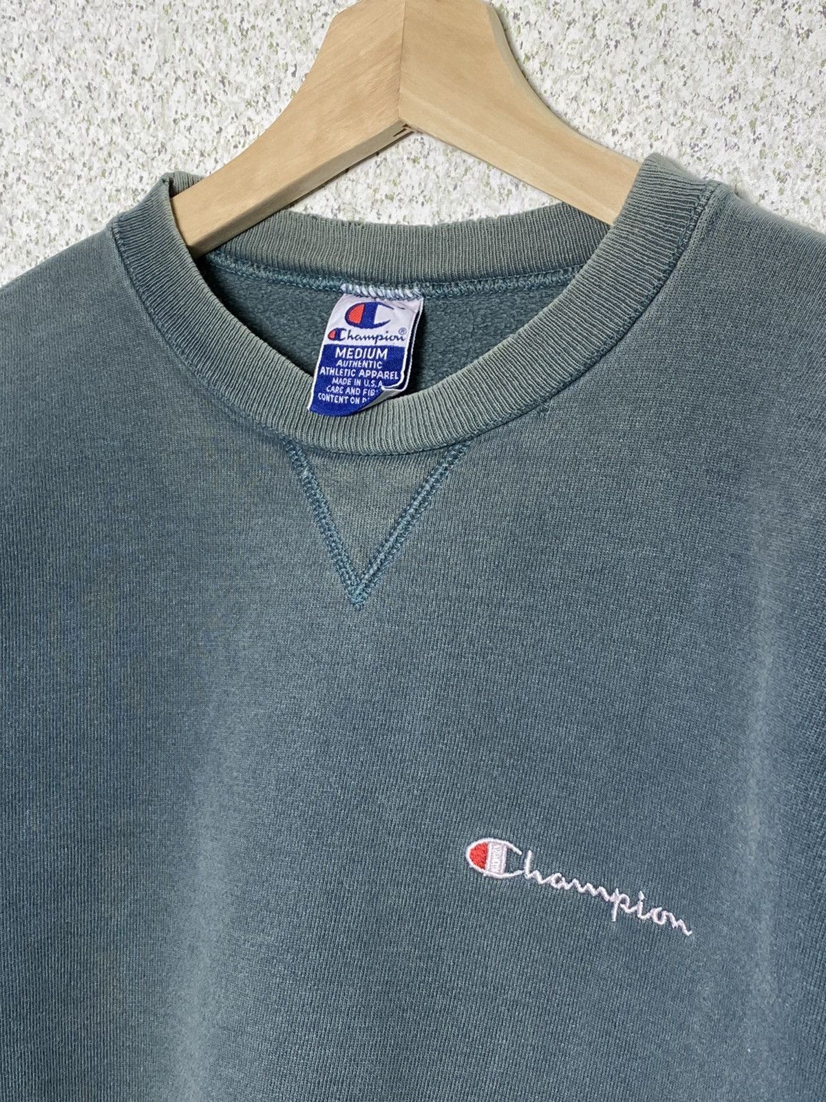 Champion × Vintage Vintage Champion Distressed Crewneck Size US M / EU 48-50 / 2 - 3 Thumbnail