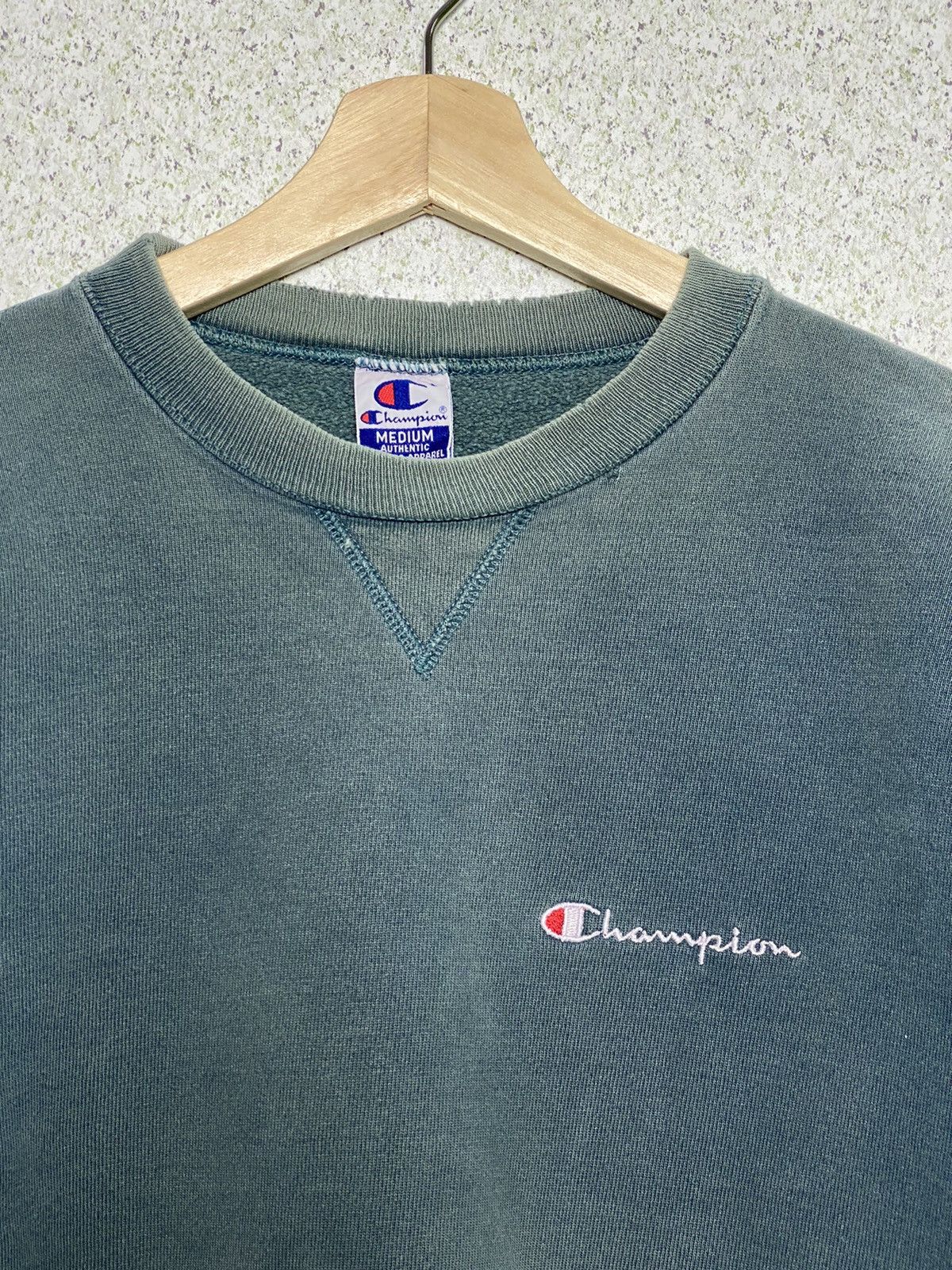 Champion × Vintage Vintage Champion Distressed Crewneck Size US M / EU 48-50 / 2 - 2 Thumbnail