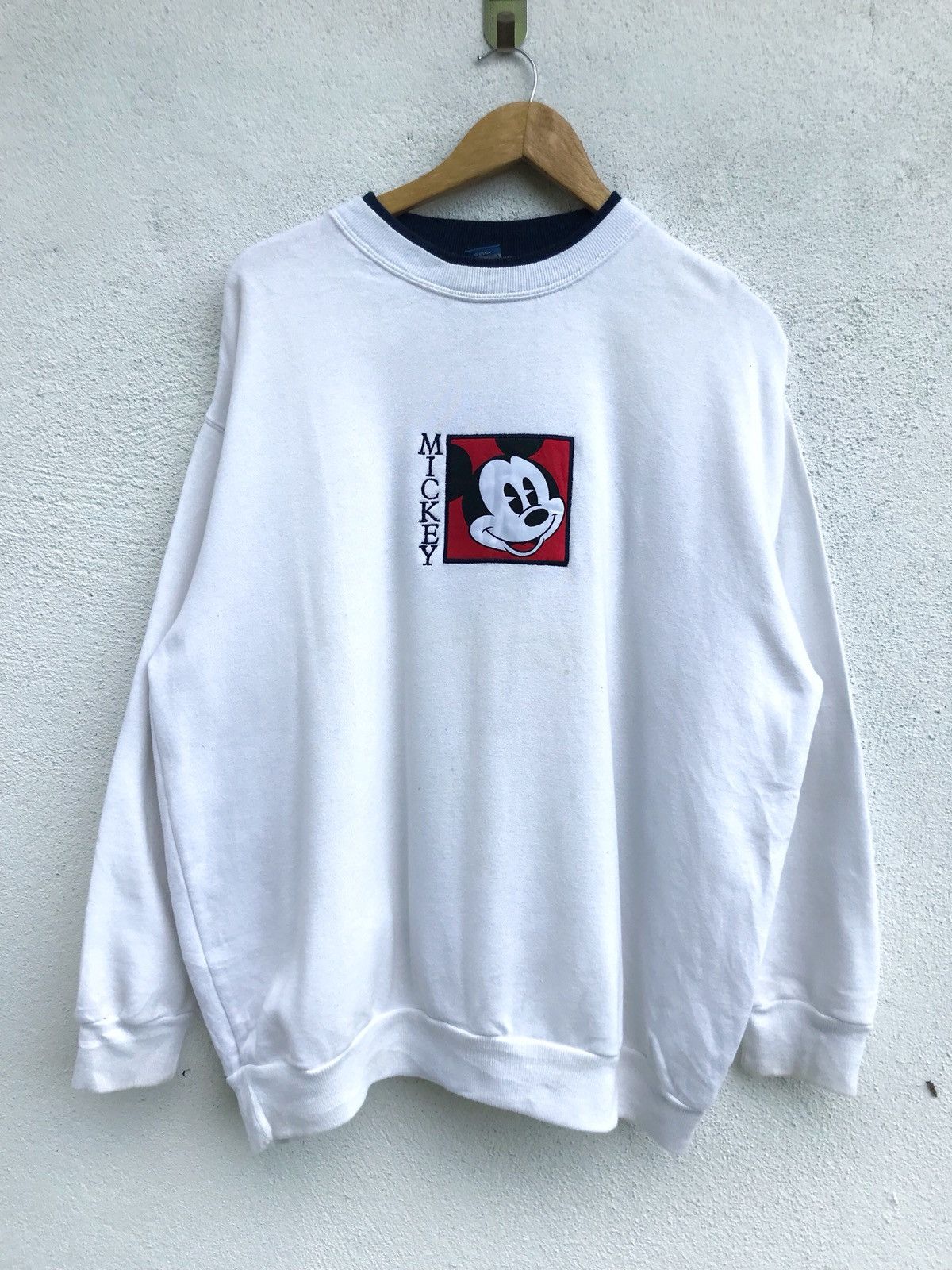 Mickey Mouse × Vintage Vintage Mickey Mouse Crewneck Front Logo Sweatshirt Size US L / EU 52-54 / 3 - 1 Thumbnail
