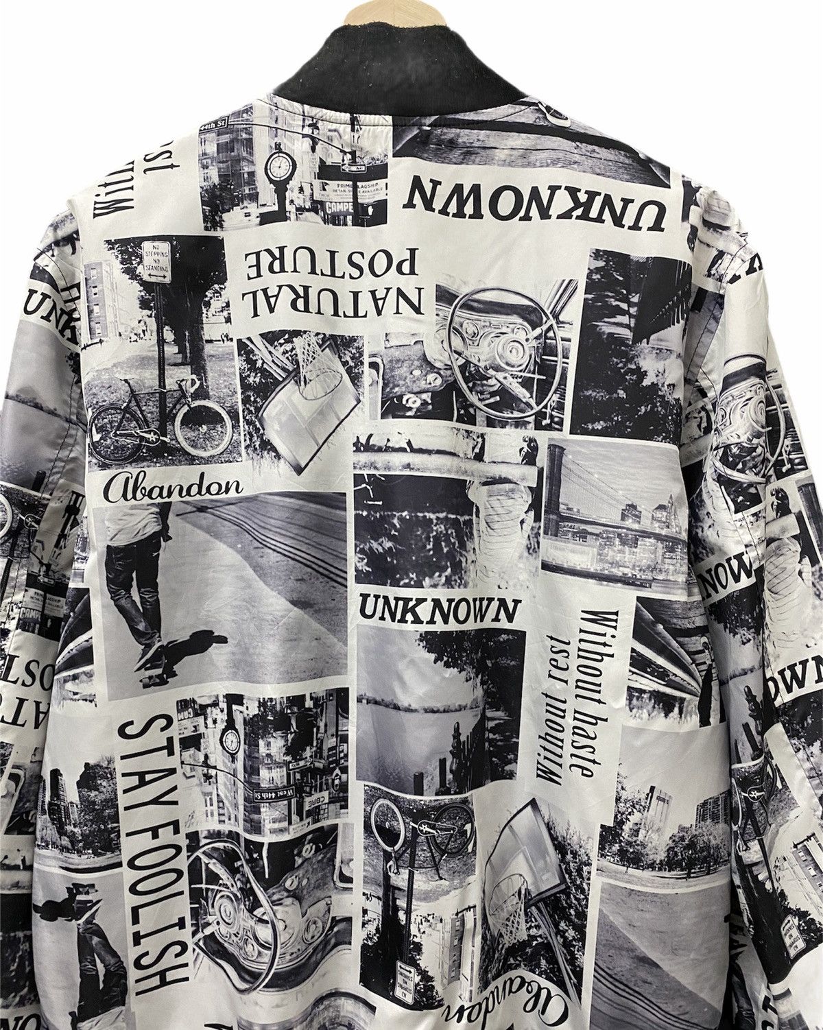 20471120 SUGGESTION NEWSPAPER GRAPHICS BOMBER JACKET Size US S / EU 44-46 / 1 - 6 Thumbnail