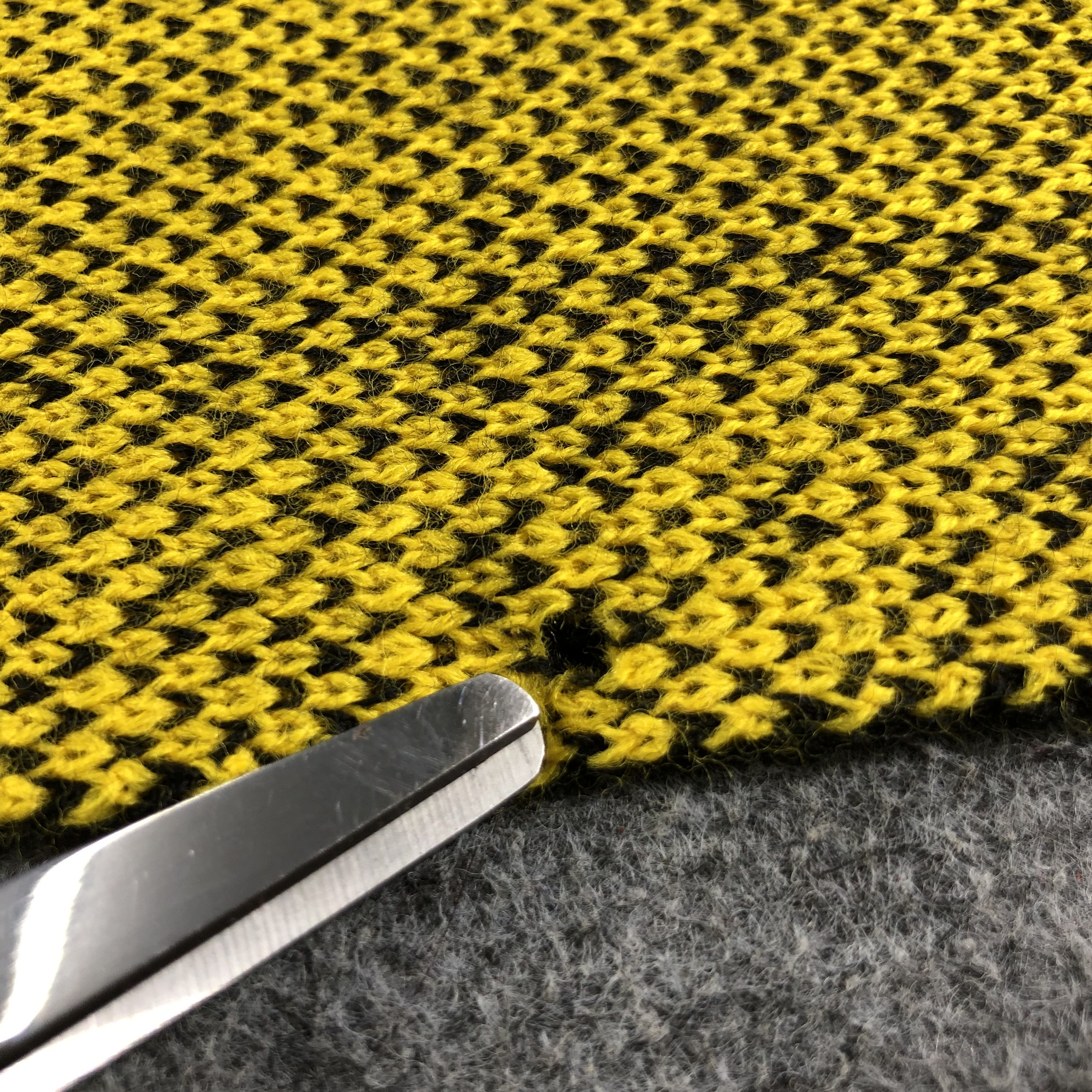 Michiko Koshino Michiko London Yellow Wool Scarf Muffler V1345 Size ONE SIZE - 9 Thumbnail