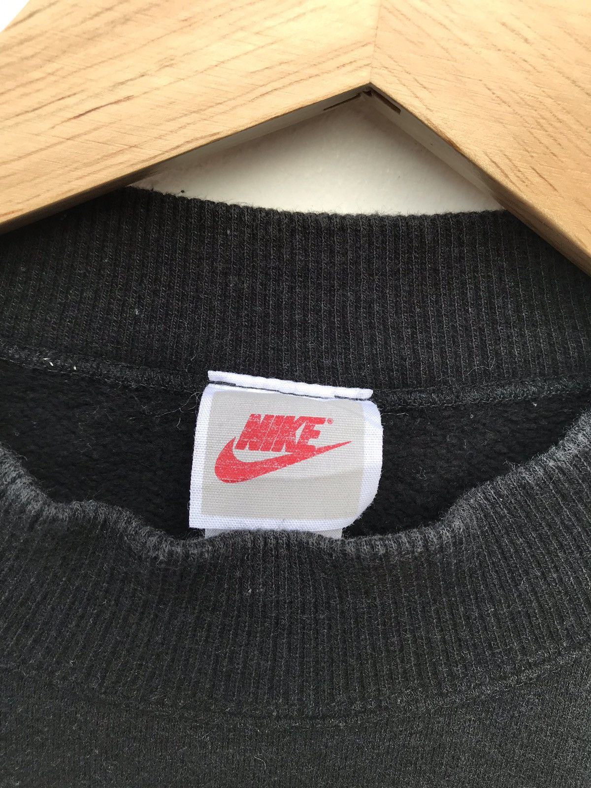 Nike Vintage Nike Air Jordan Big Print Grey Tag Sweatshirt Size US M / EU 48-50 / 2 - 2 Thumbnail
