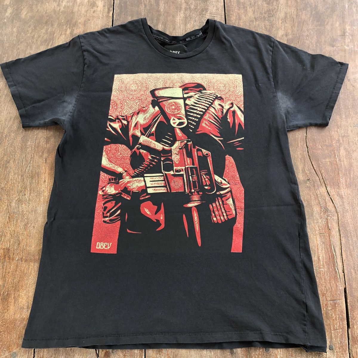 Obey Vintage Thrashed Faded 90s Obey T Shirt Size US XL / EU 56 / 4 - 1 Thumbnail