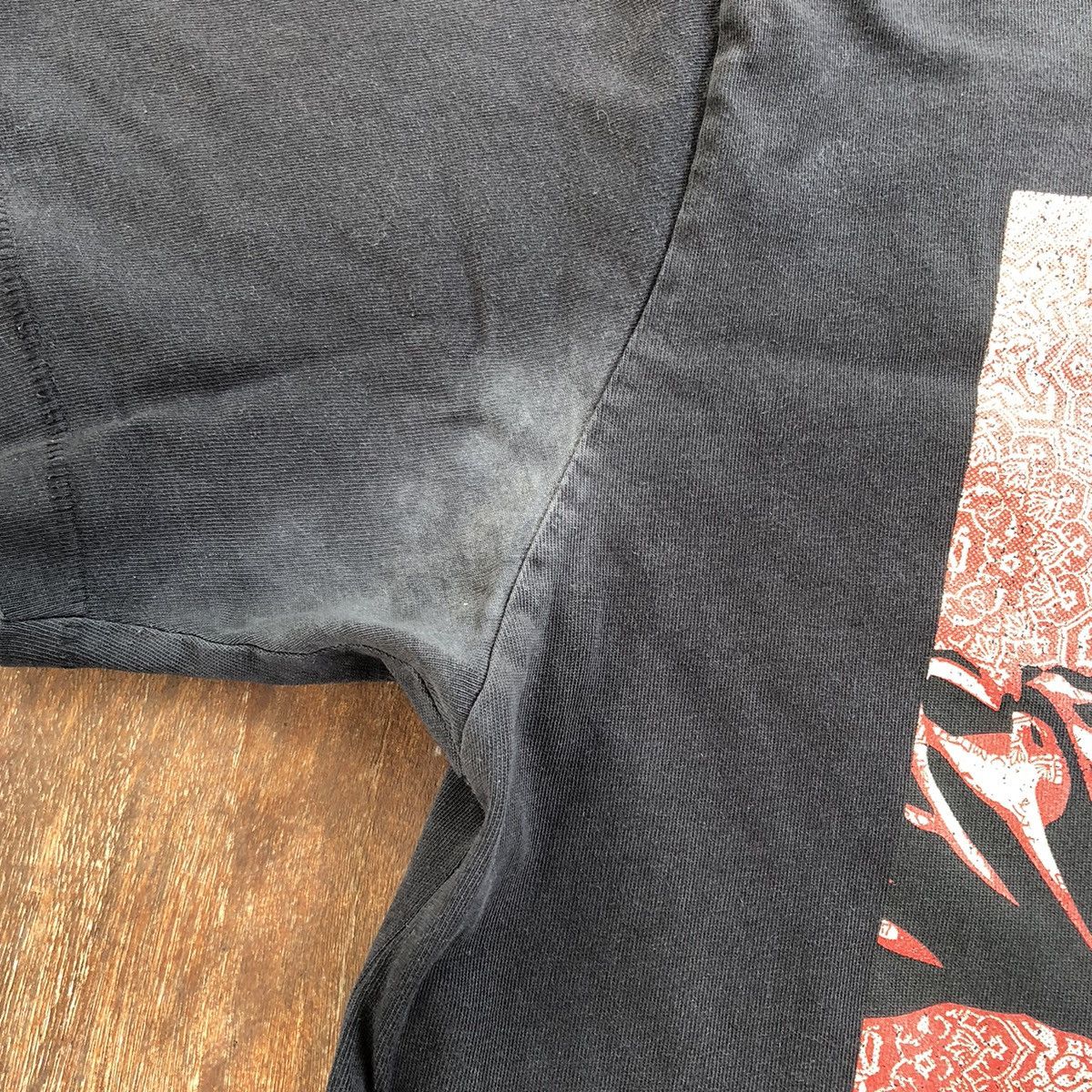Obey Vintage Thrashed Faded 90s Obey T Shirt Size US XL / EU 56 / 4 - 7 Thumbnail