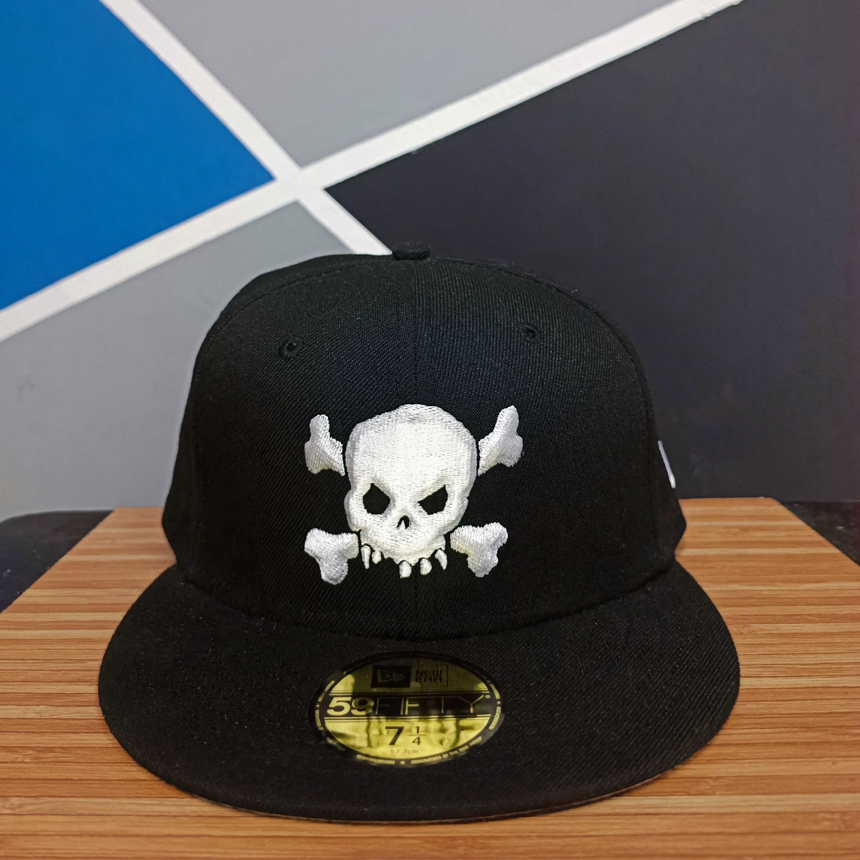 Supreme Supreme New Era Hat Black Size Fitted Crossbones Cap 7 1/4 