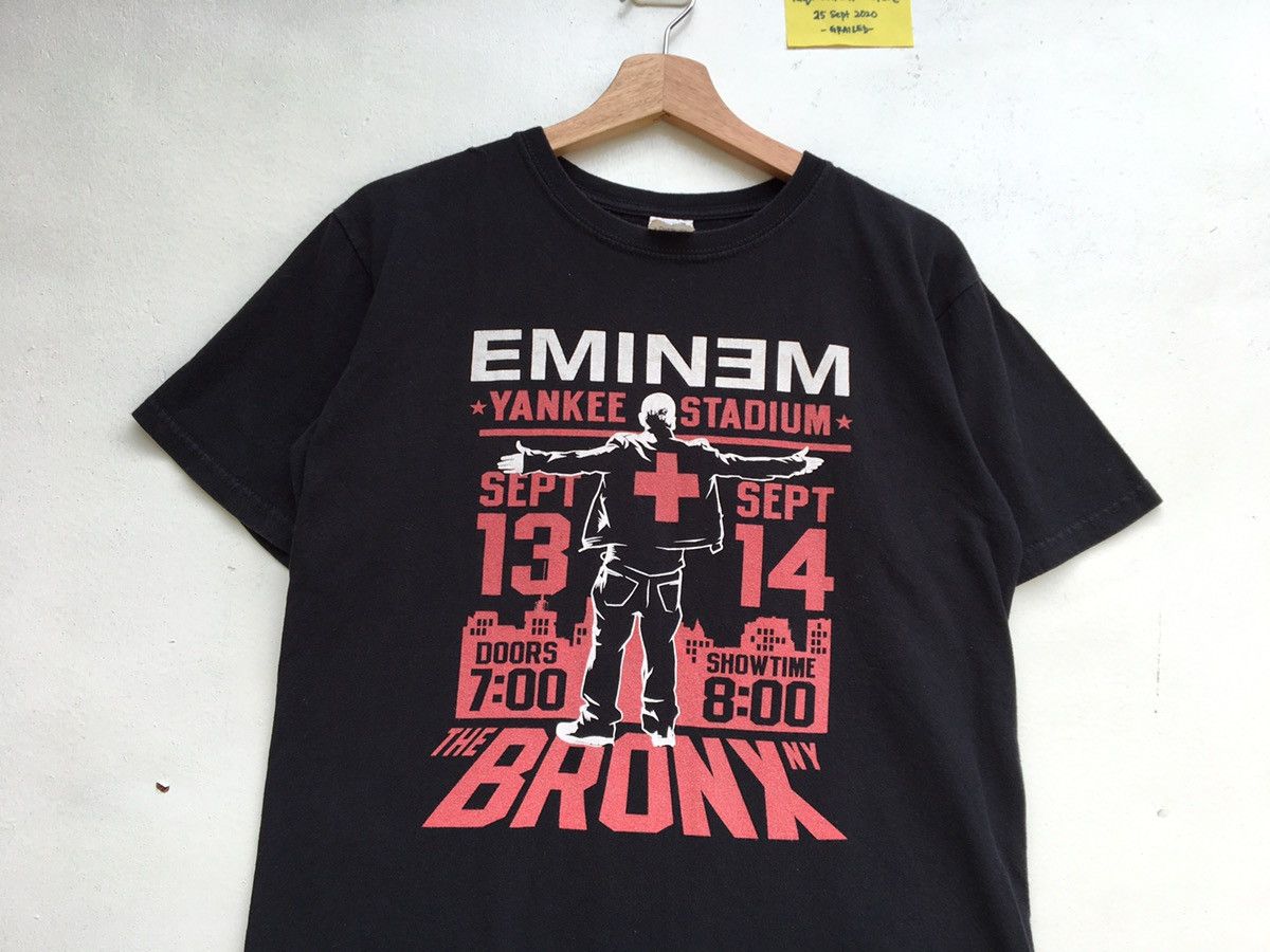 Eminem Rare EMINEM Concert Tour Yankee Stadium 13 14 Sept Tshirt Size US M / EU 48-50 / 2 - 5 Thumbnail
