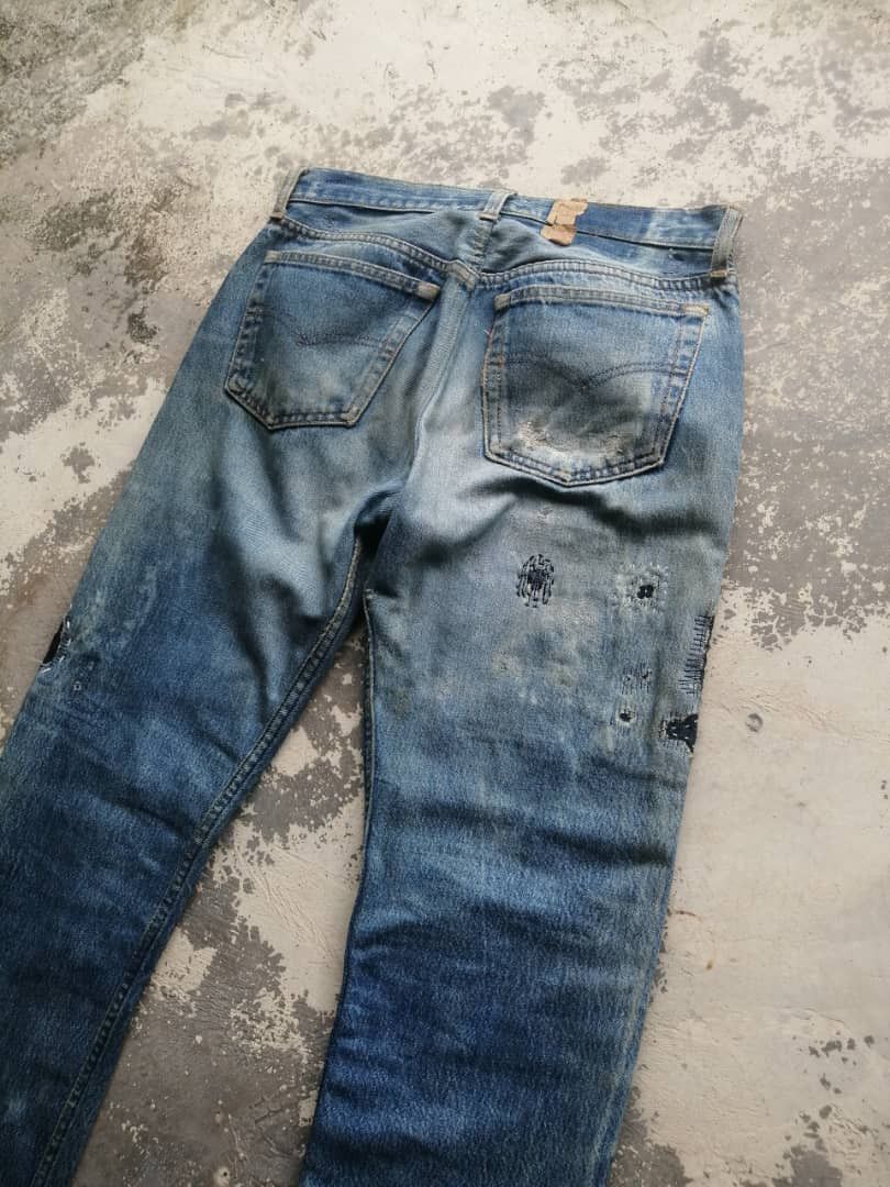 Levi's Vintage Clothing Vintage 90s Levi's 501 Jeans Hardcore Distressed Denim Size US 31 - 12 Thumbnail