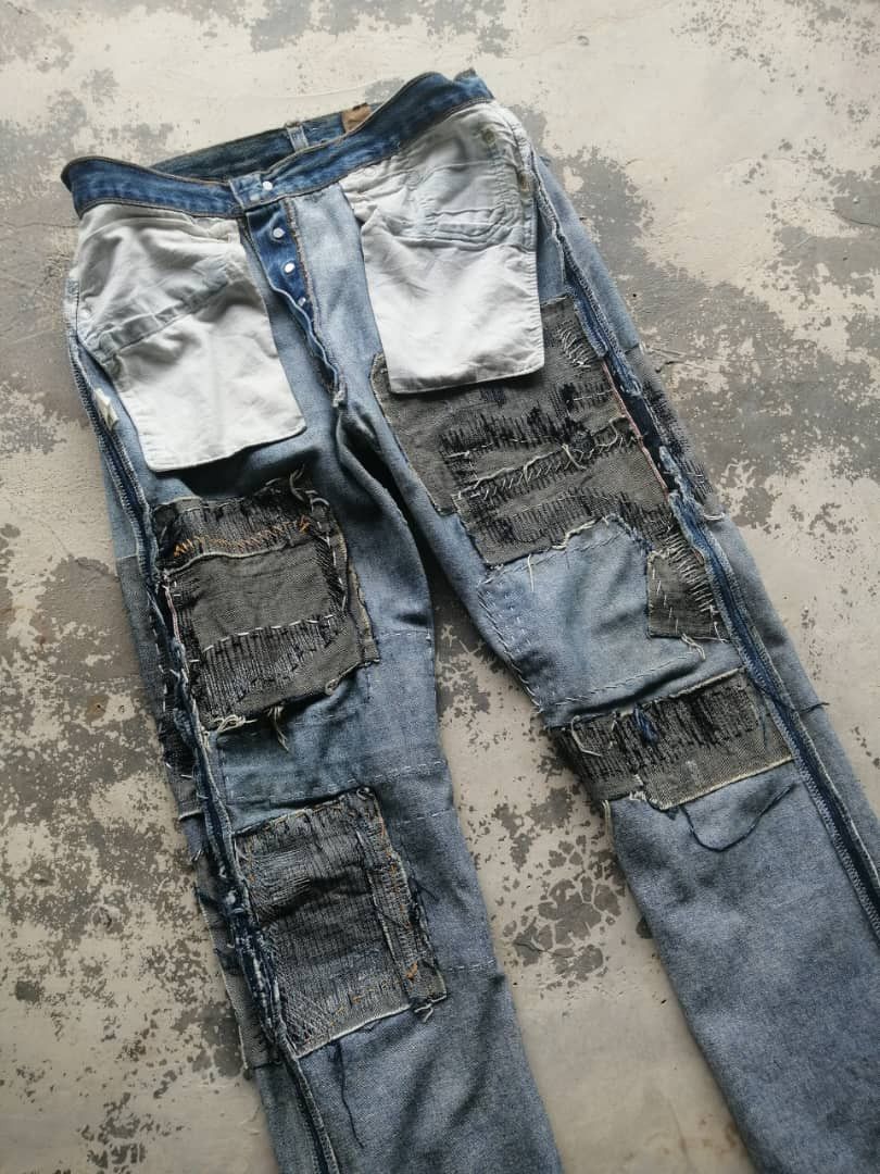 Levi's Vintage Clothing Vintage 90s Levi's 501 Jeans Hardcore Distressed Denim Size US 31 - 18 Thumbnail