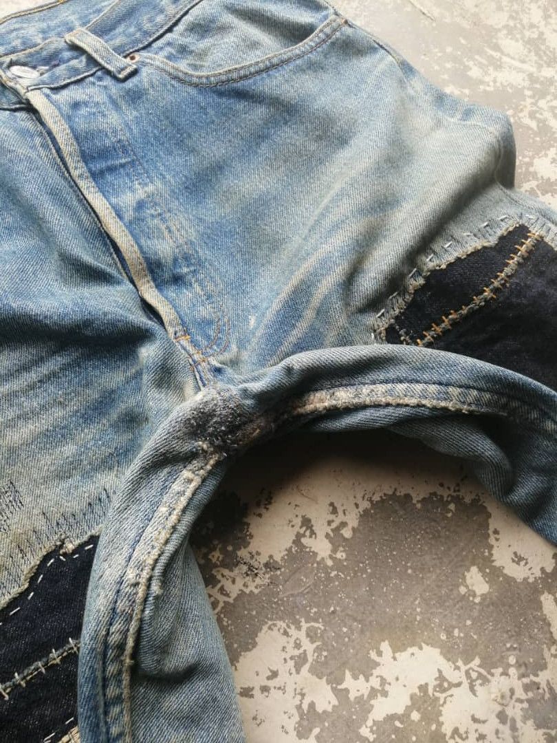 Levi's Vintage Clothing Vintage 90s Levi's 501 Jeans Hardcore Distressed Denim Size US 31 - 15 Thumbnail