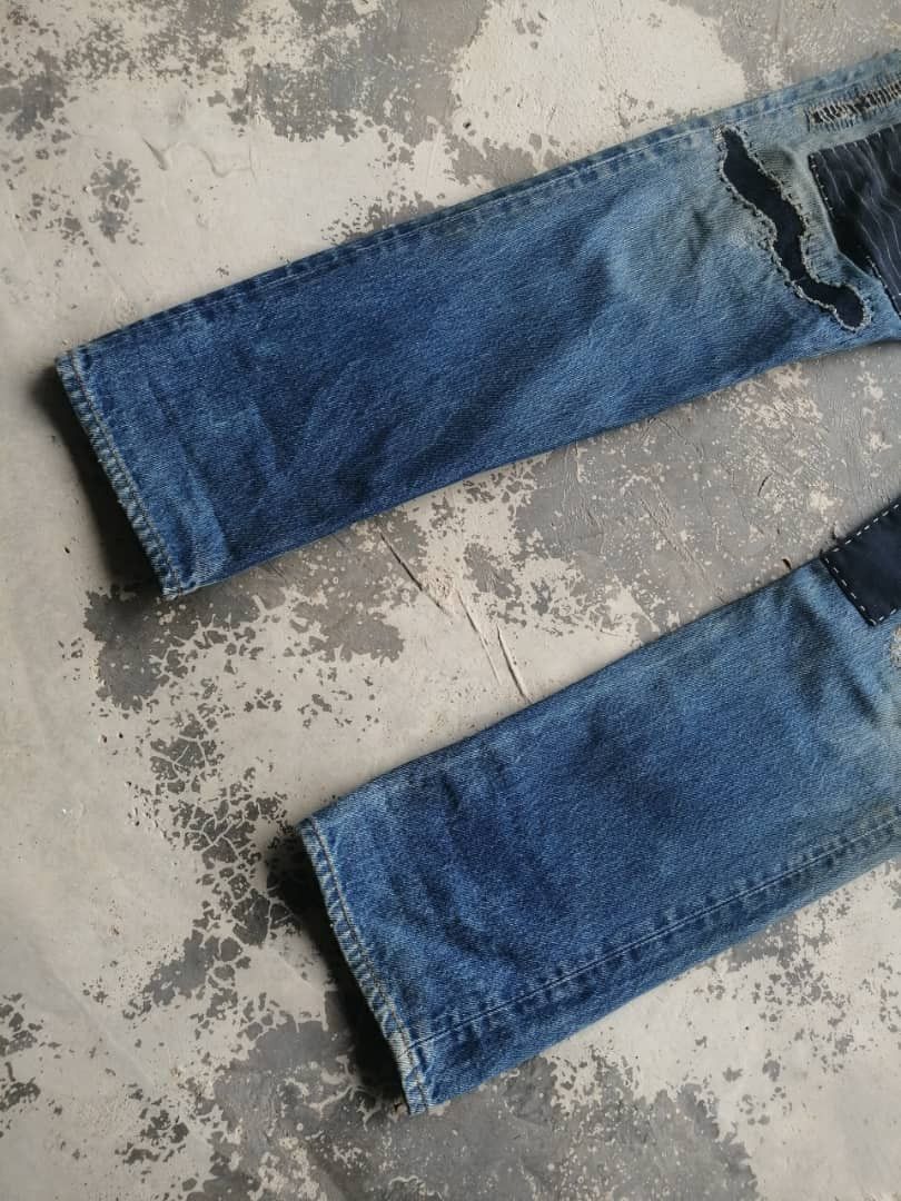 Levi's Vintage Clothing Vintage 90s Levi's 501 Jeans Hardcore Distressed Denim Size US 31 - 19 Thumbnail