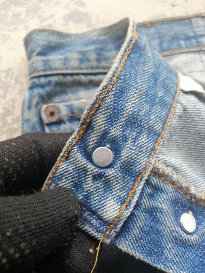 Levi's Vintage Clothing Vintage 90s Levi's 501 Jeans Hardcore Distressed Denim Size US 31 - 10 Thumbnail