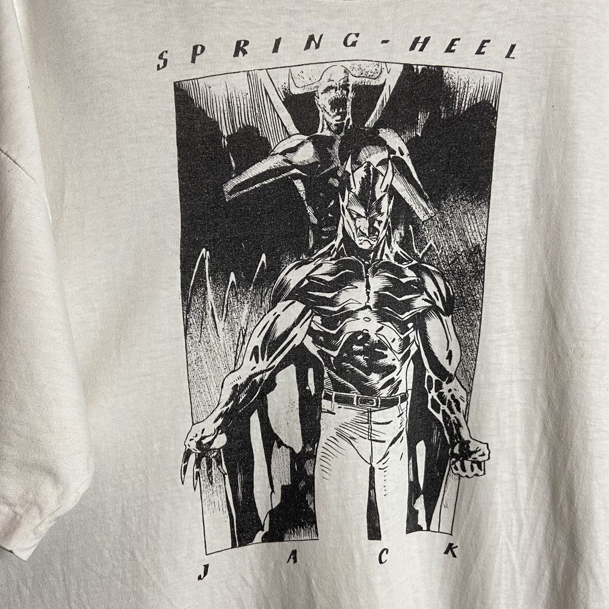 Vintage Vintage 90s Spring Heels Jack Horror T-Shirt Size US XL / EU 56 / 4 - 3 Thumbnail
