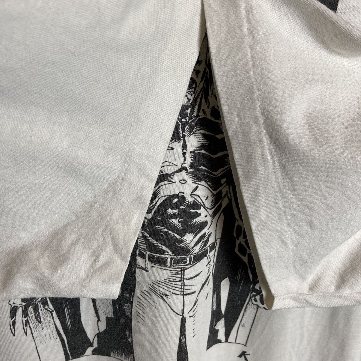 Vintage Vintage 90s Spring Heels Jack Horror T-Shirt Size US XL / EU 56 / 4 - 4 Thumbnail