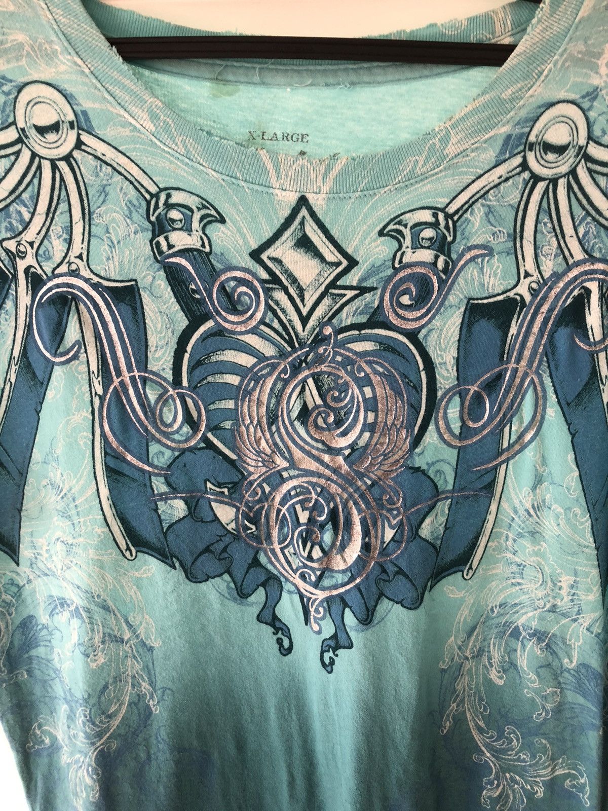 Sintul by affliction distressed Tshirt