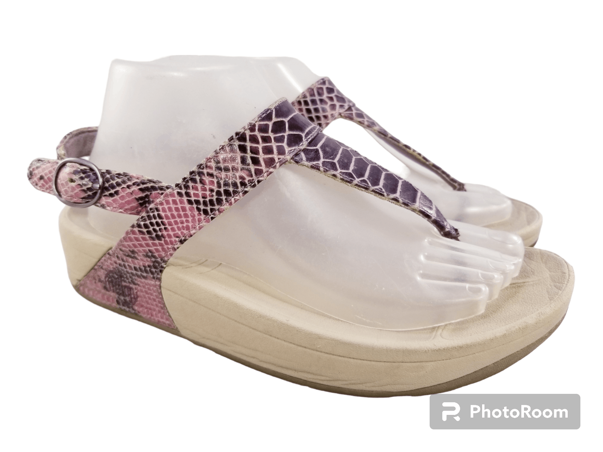 fitflop snake thongs